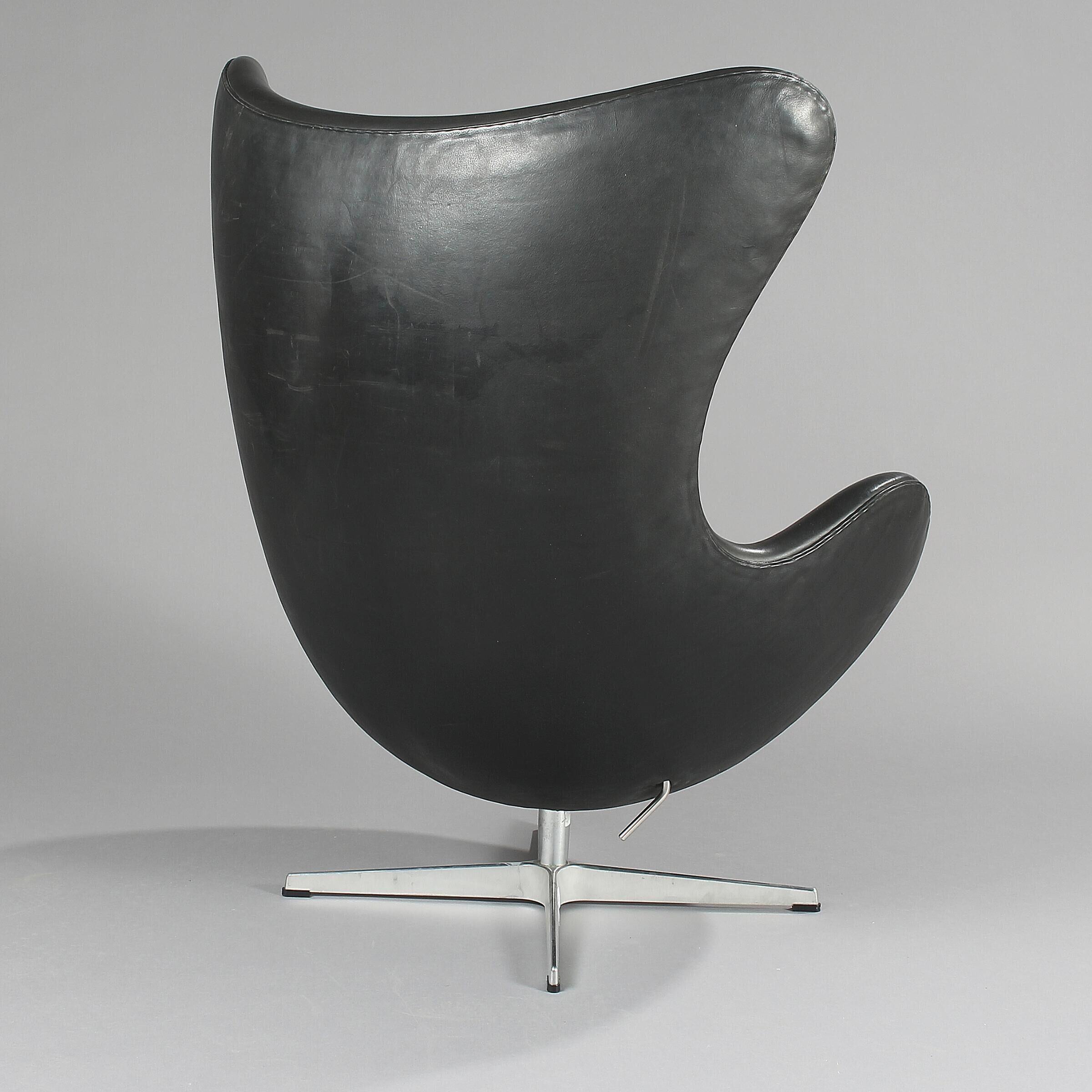 Egg armchair by Arne Jacobsen