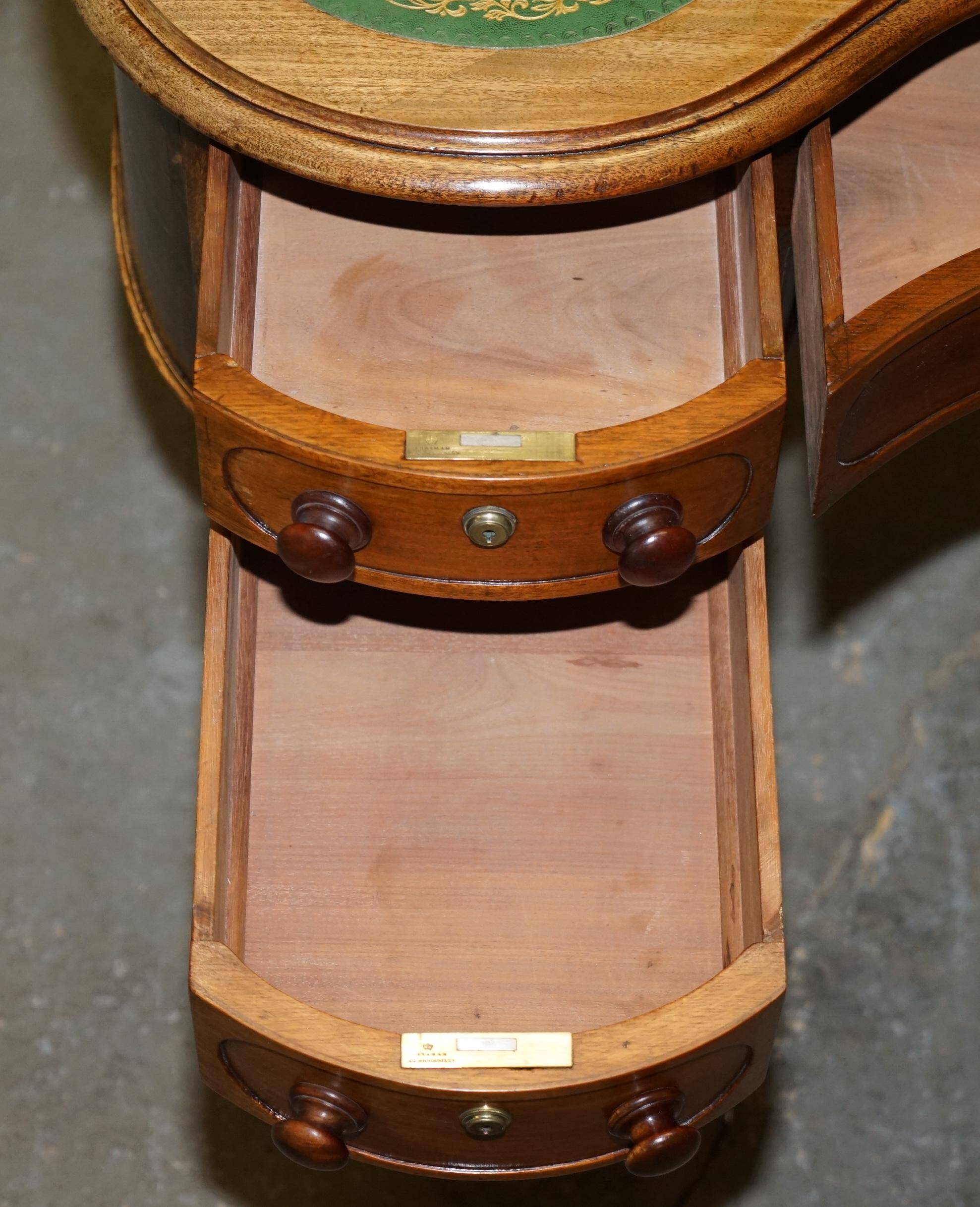 Bureau Kidney de Campagne Militaire Regency de Gillow's of Lancaster avec Galerie en Laiton