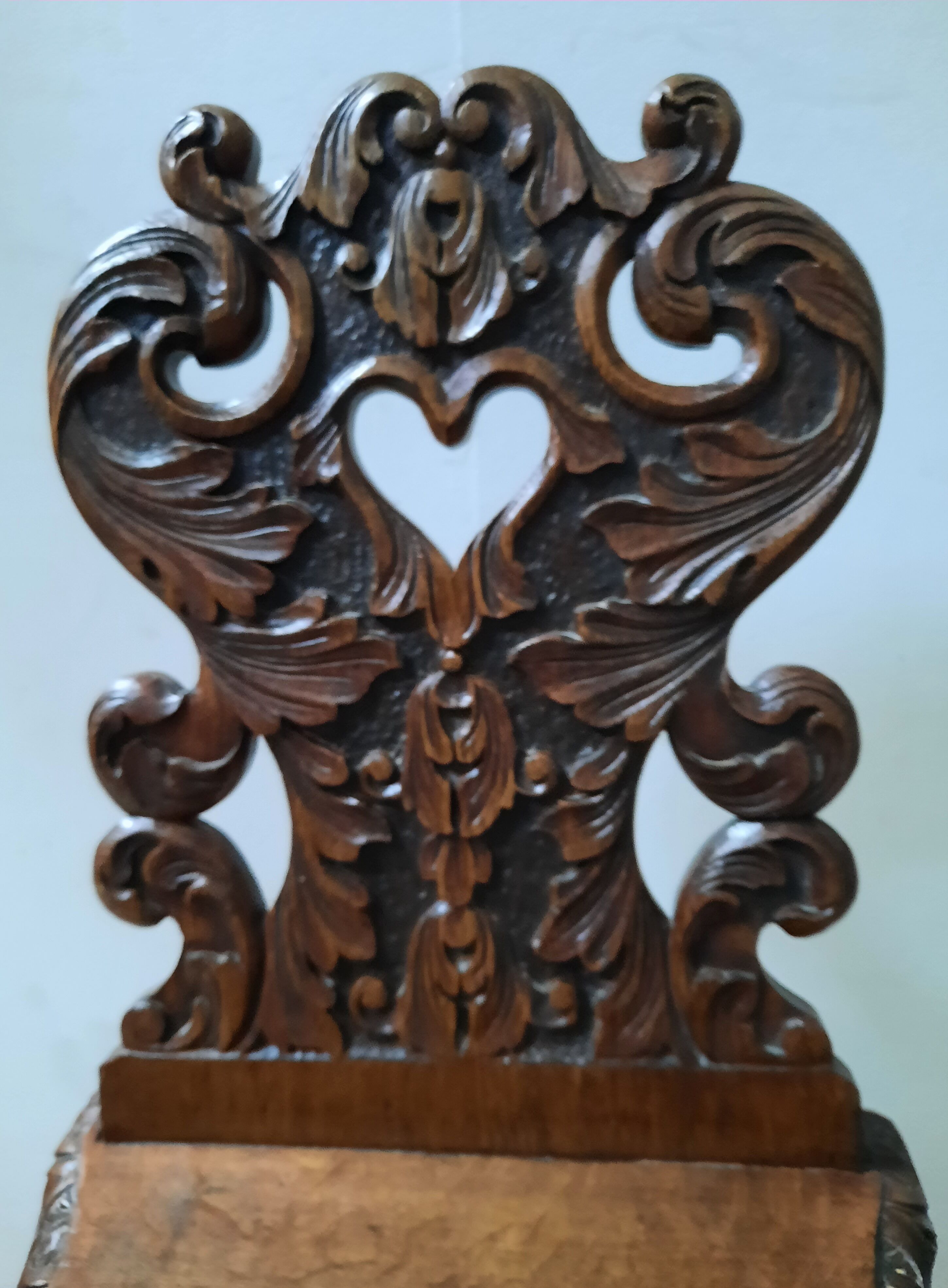 Pair of escabelle chair