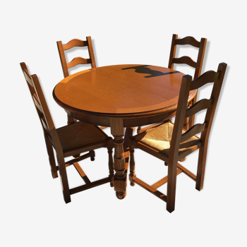 Oak round table and matching chairs
