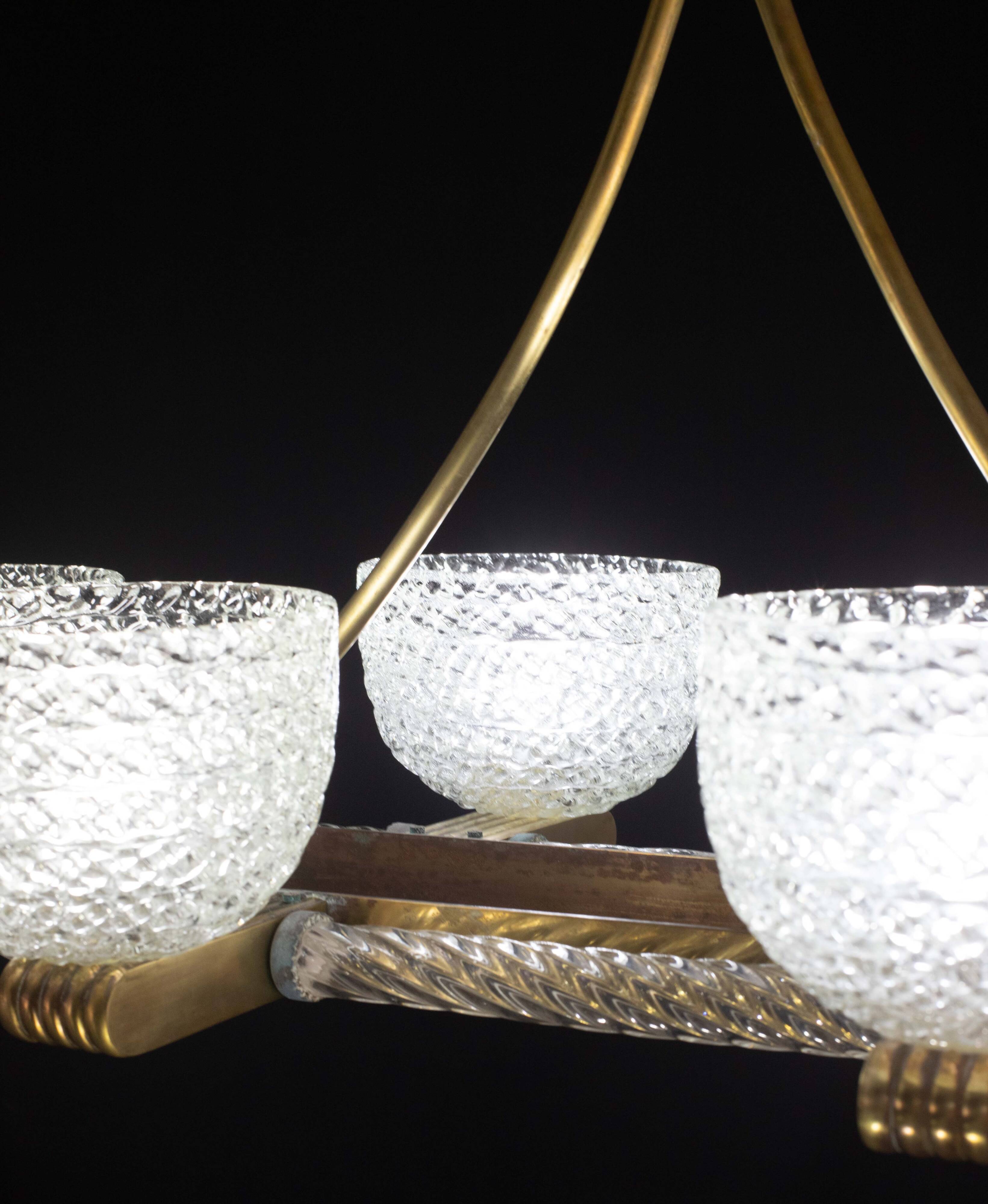 Art Decò Seguso Oval Mid-Century Six- Light Murano Glass and Brass Chandeli