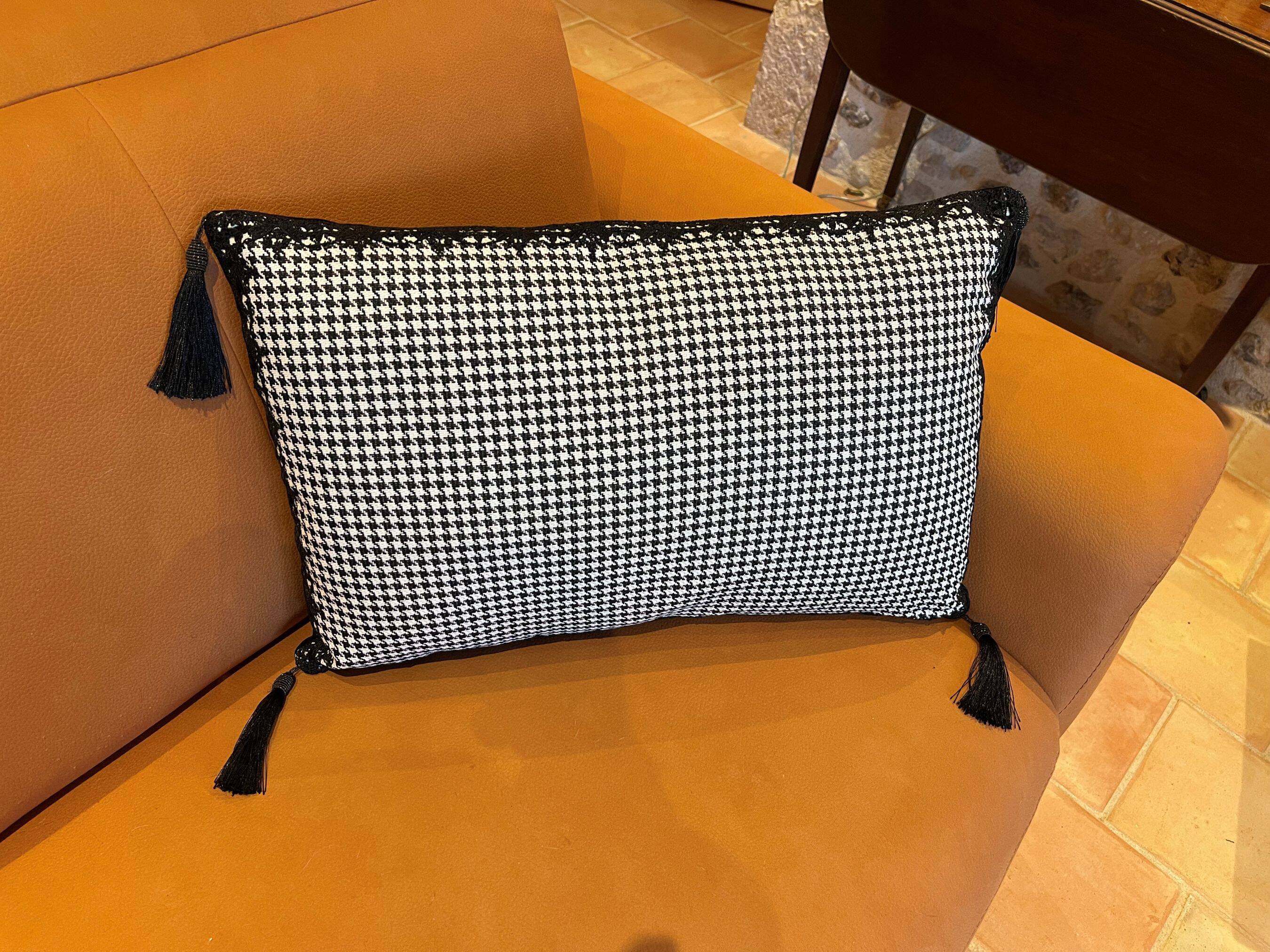 Rectangular cushion, cover and insert, black and white. Alexandra model