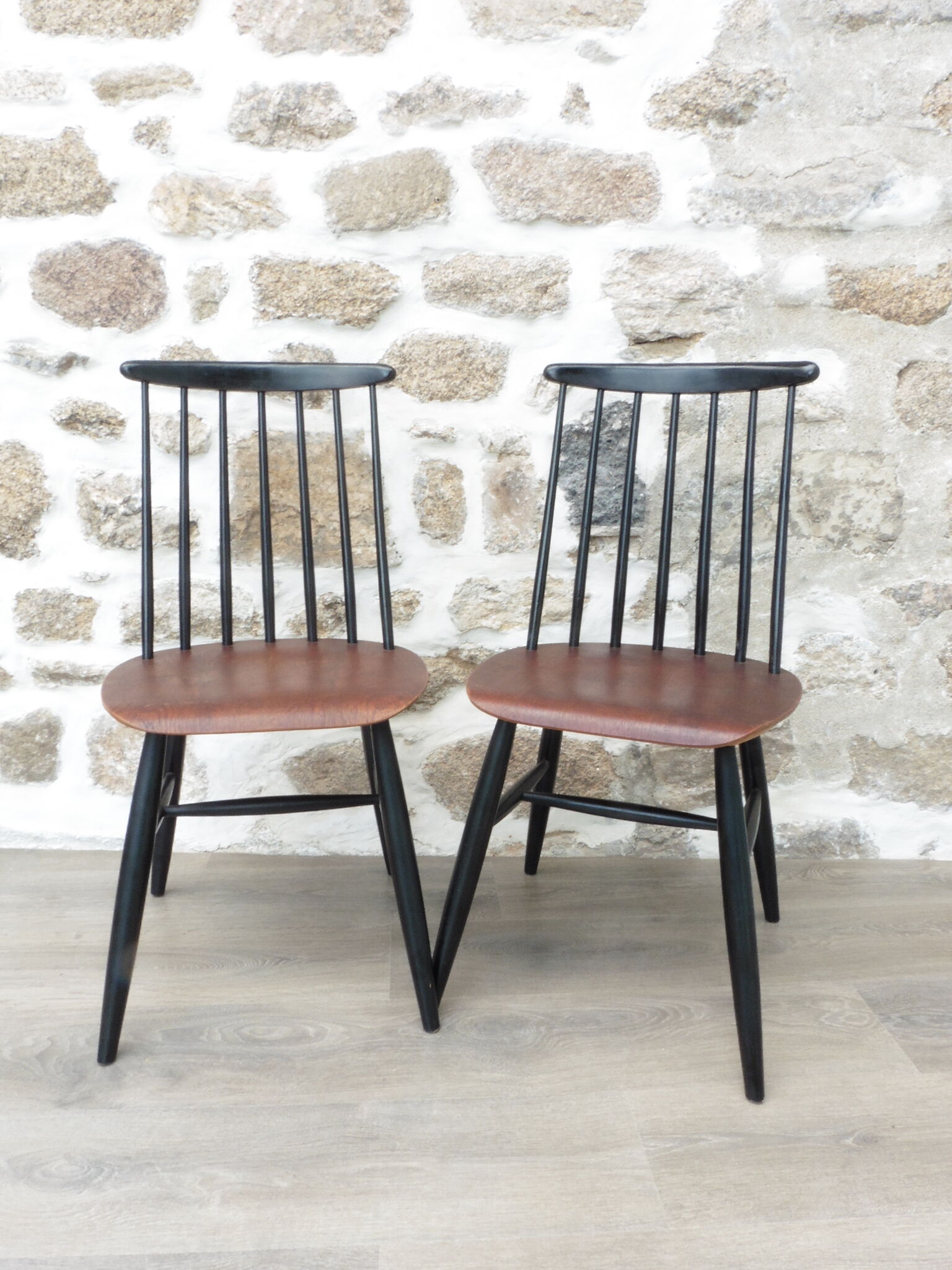 Pair of Fanett Tapiovaara chairs