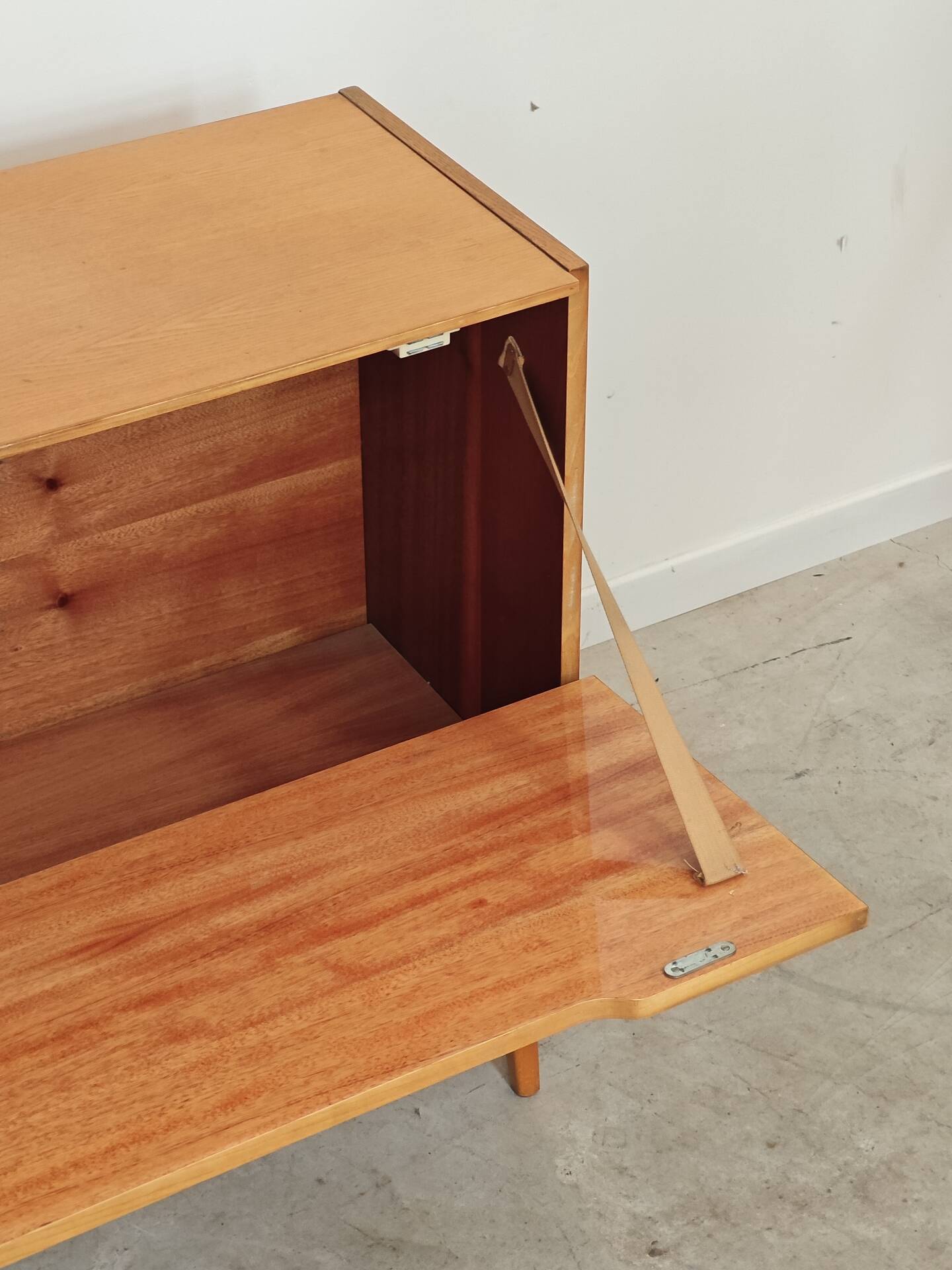 Storage chest with cover / mini bar by Landsman / Nepozitek 1960