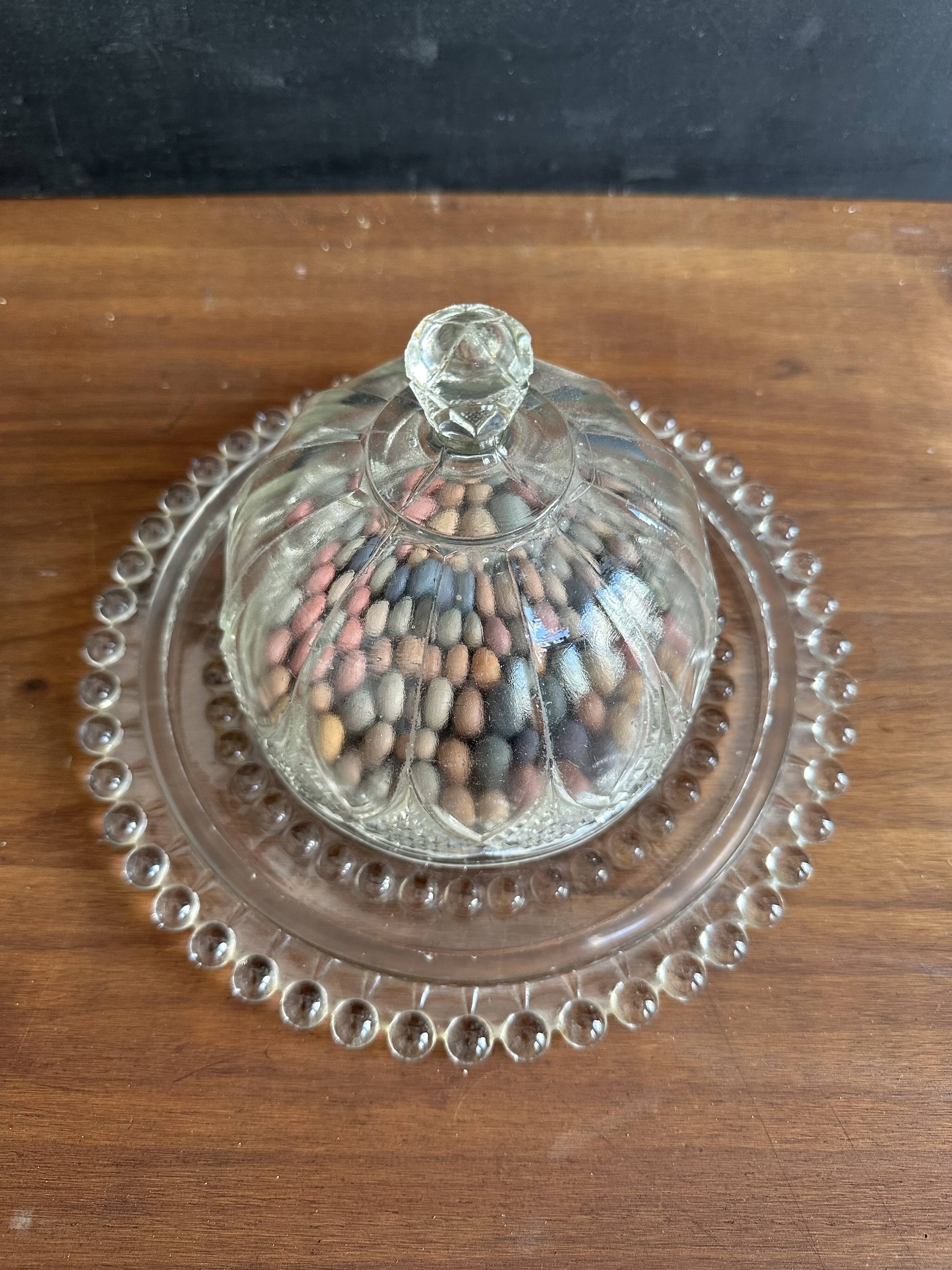 Vintage glass cheese dome with its plate, 1950s.