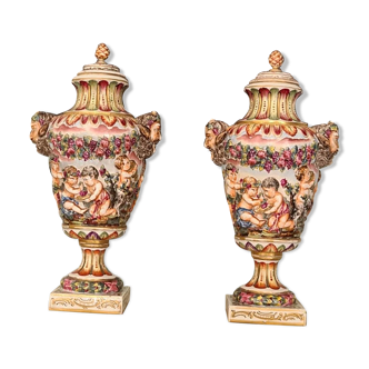 Pair of vases in Capodimonte, second half XIXTH