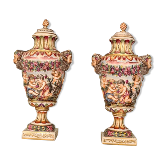 Paire de vases en Capodimonte seconde moitié XIXÈME