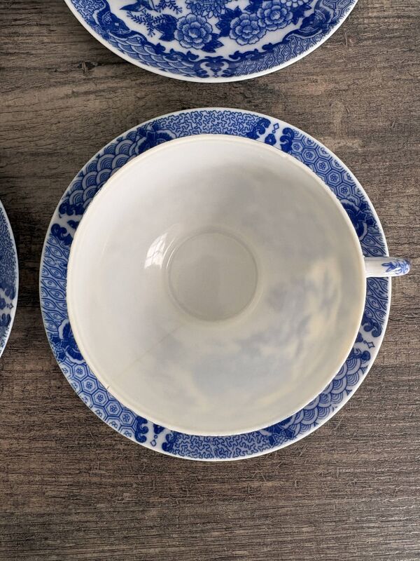 Service 8 tasses et sous-tasses en porcelaine Bleue de Chine