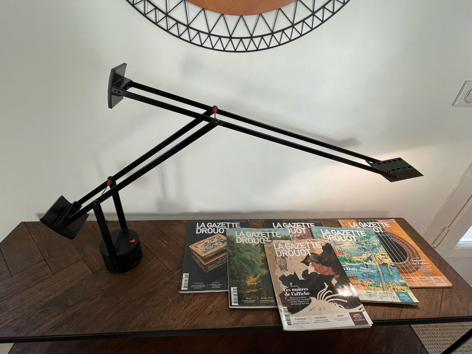 Tizio desk lamp - design Richard Sapper -70's