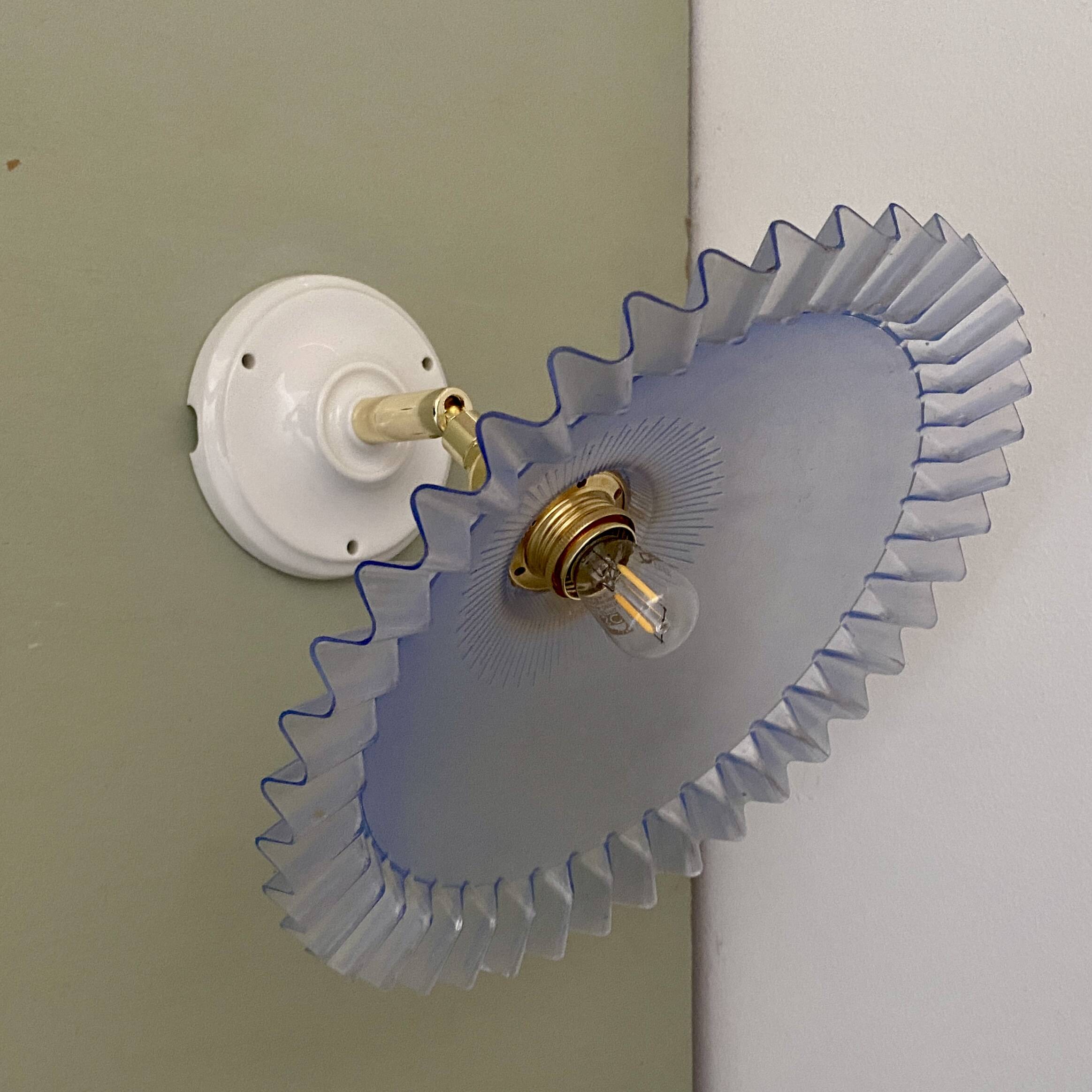 Applique abat-jour vintage en plastique bleu