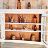 Showcase furniture to hang