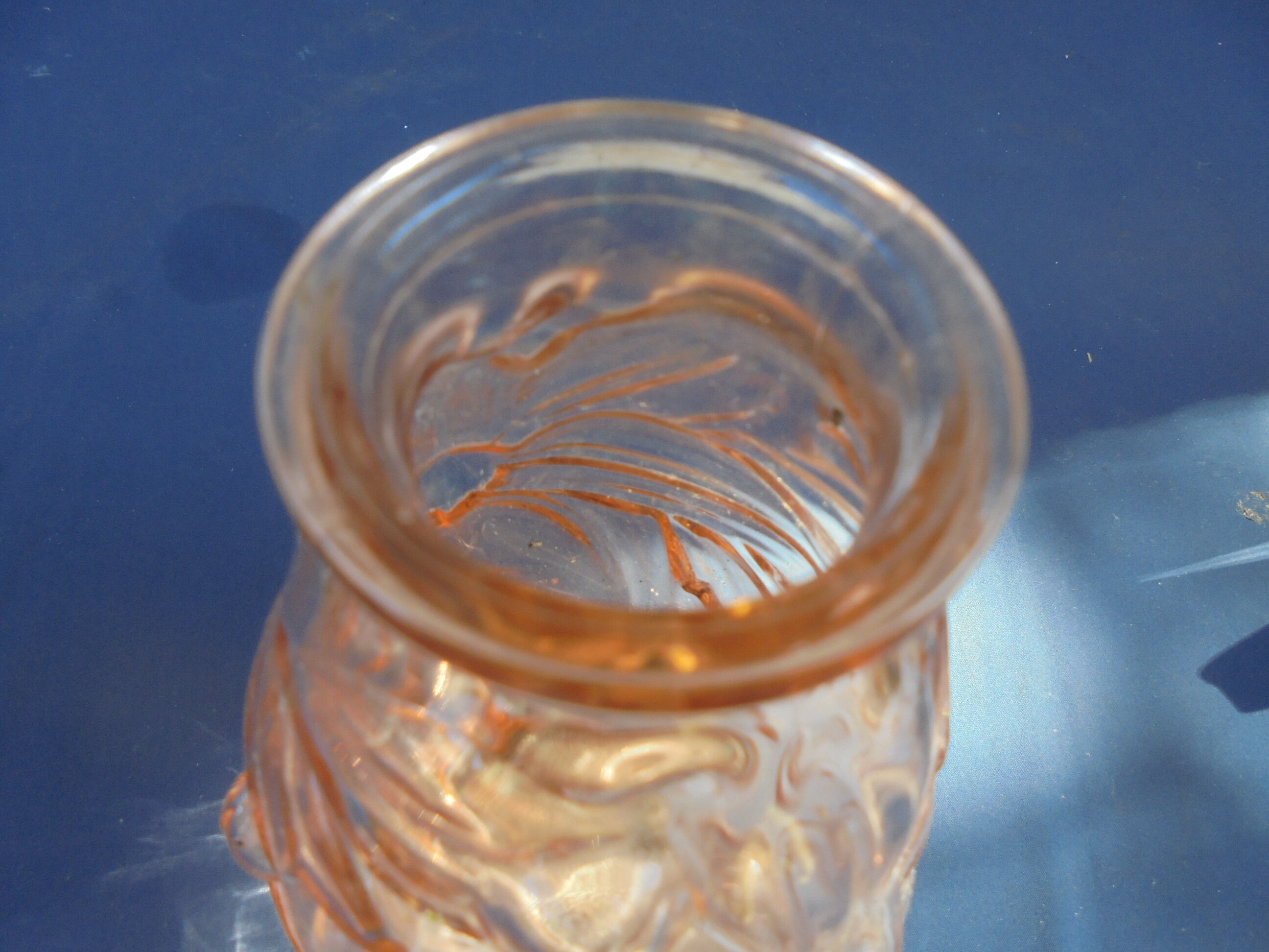 Small VASE Art Deco in rrose glass