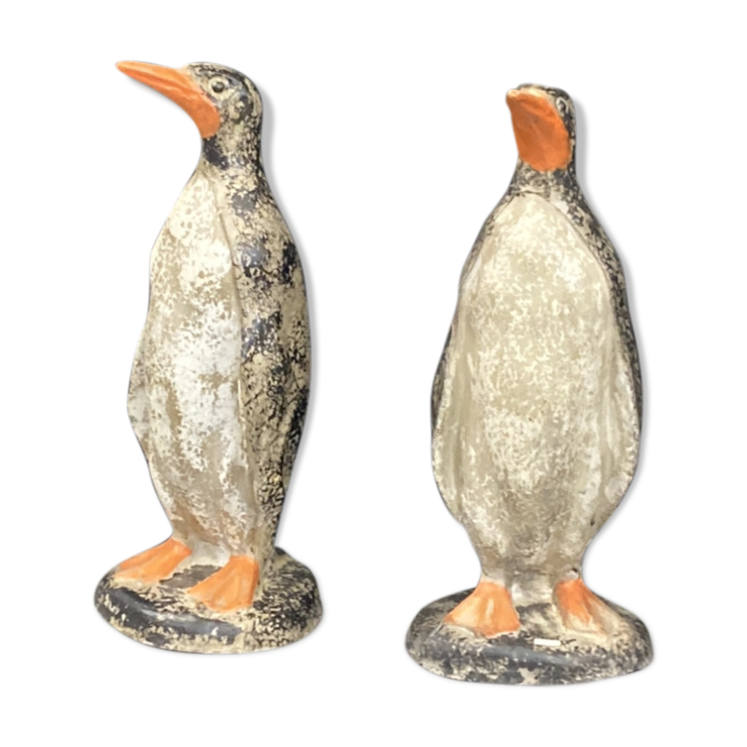Paire d’anciennes statues de jardin