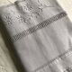Drap ancien en lin et coton teinté en gris tourterelle