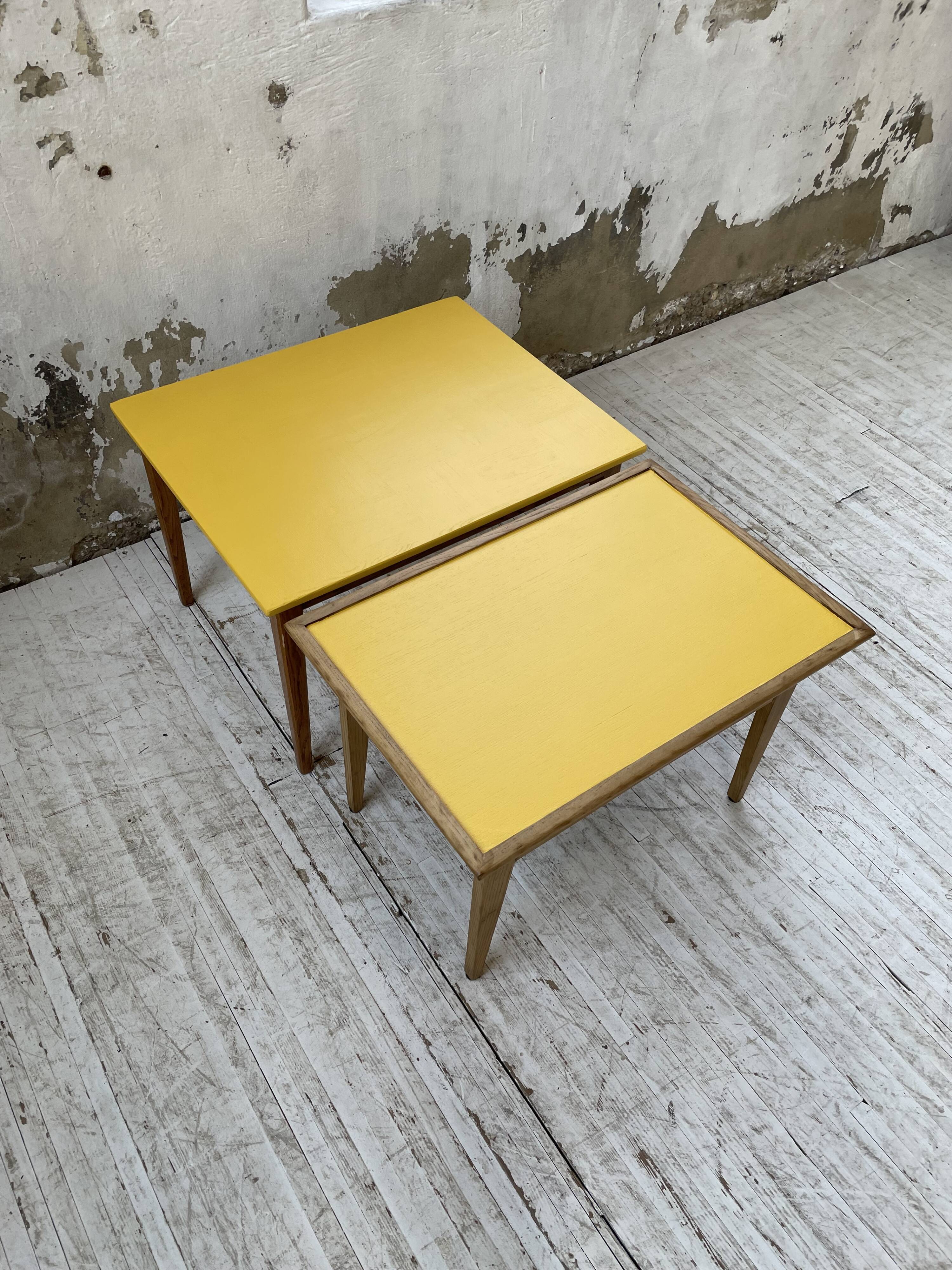 Duo de tables basses bois jaune