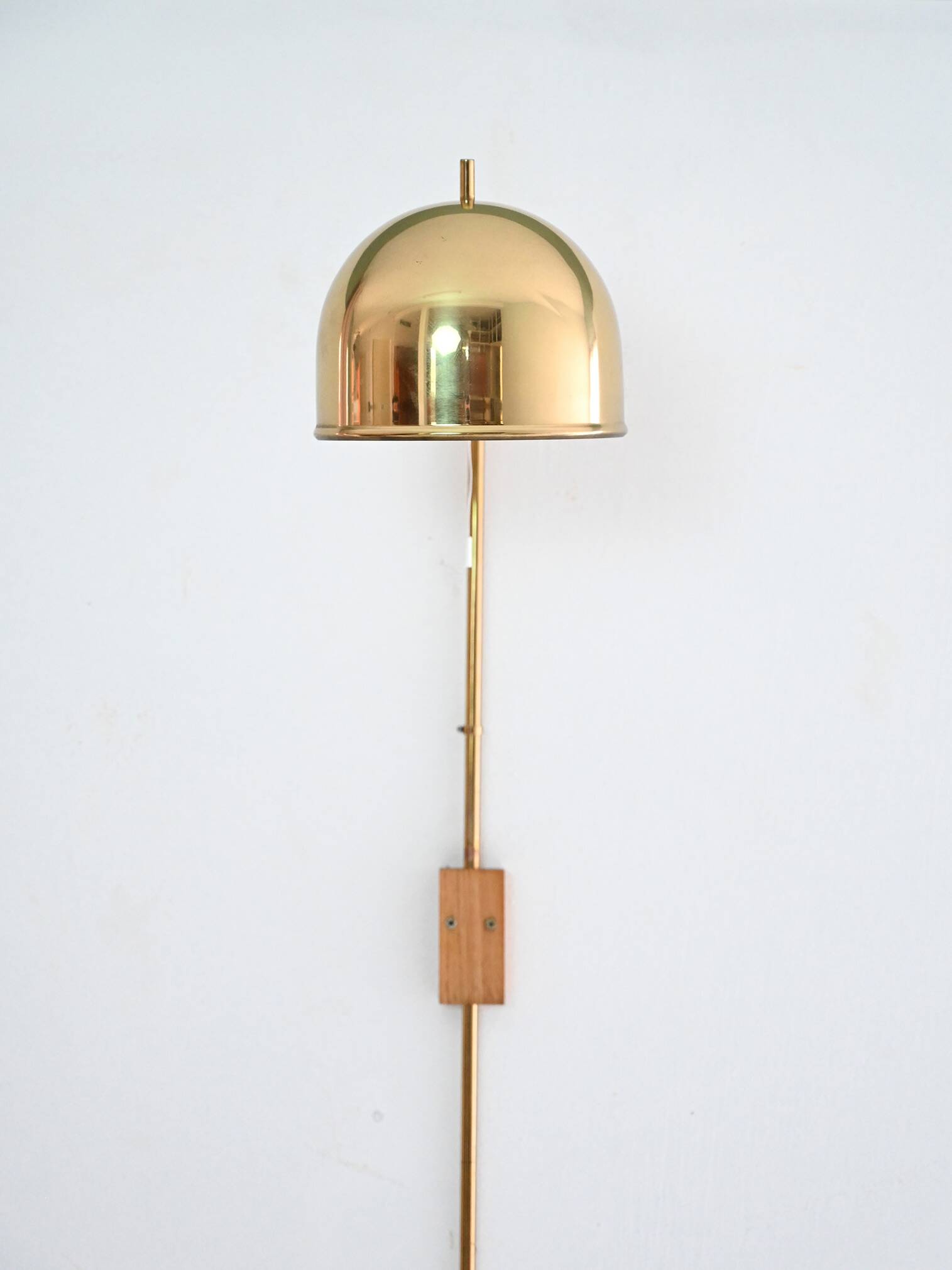 V-75 Wall Lamp by Eje Ahlgren