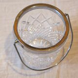 Glass ice bucket in very good condition.