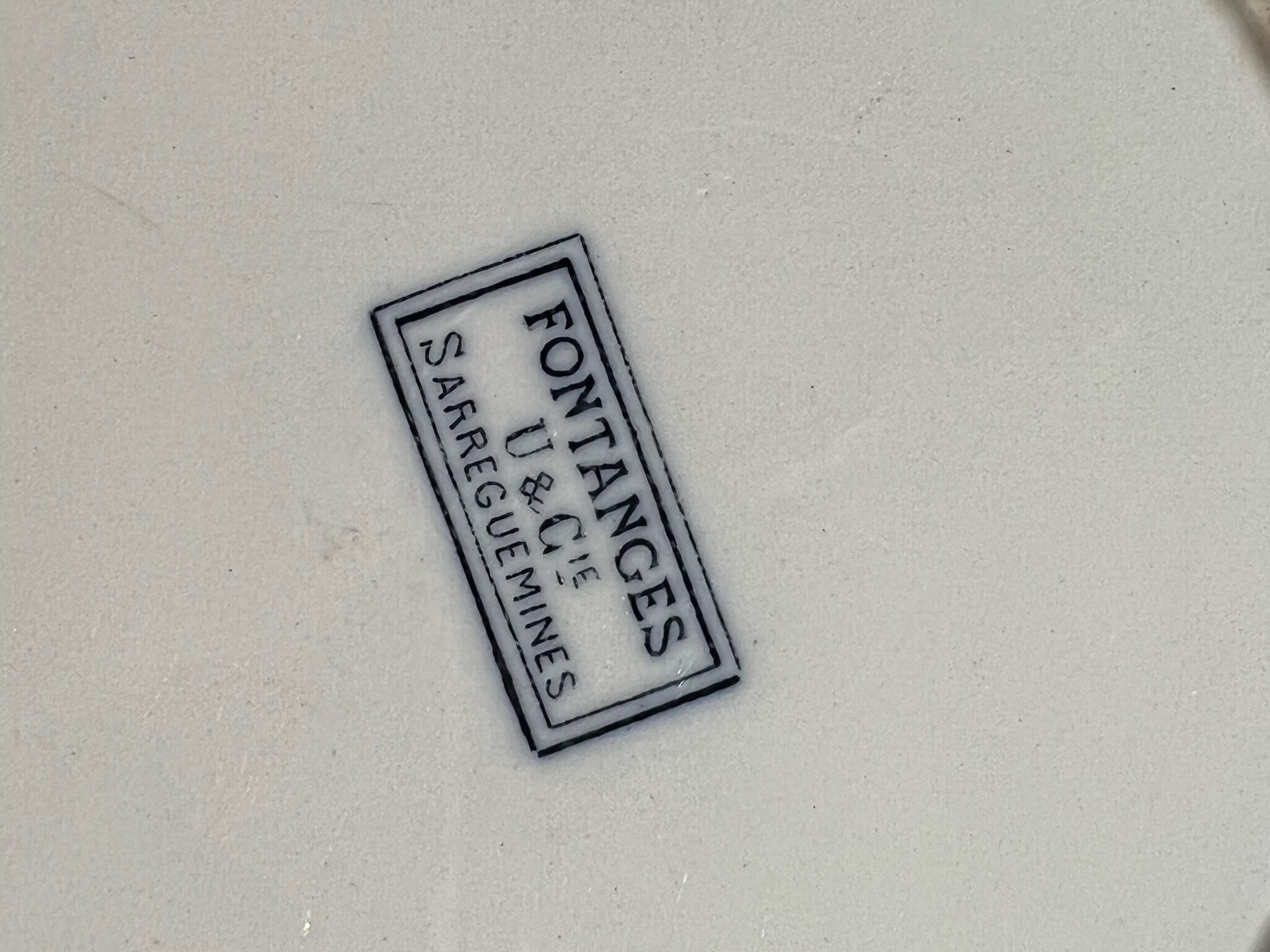 Sarreguemines salad bowl presentation dish