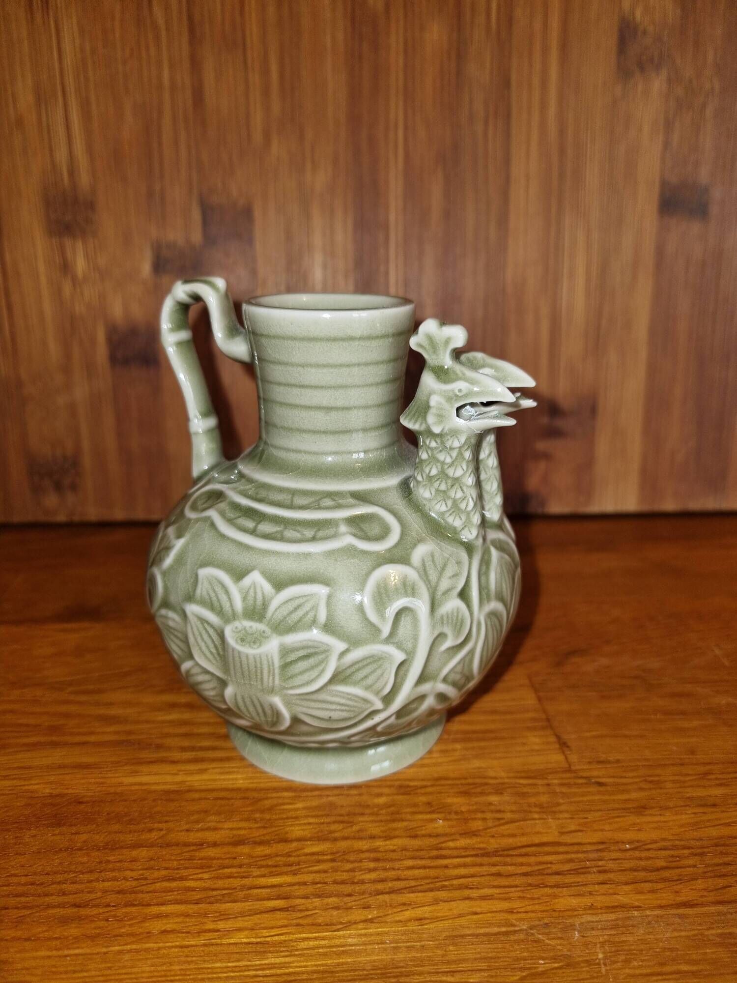 Double-headed vase reproduction in celadon ceramic, Song Dynasty, Guimet Museum.