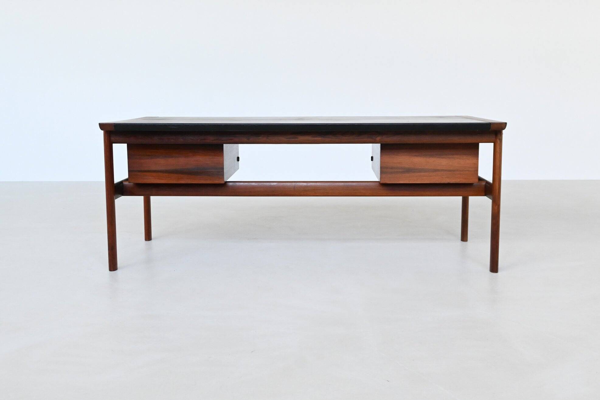 Arne Vodder desk in rosewood and leather Sibast Denmark 1960