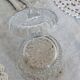 Petite bonbonnière ou sucrier vintage en verre moulé avec chapeau