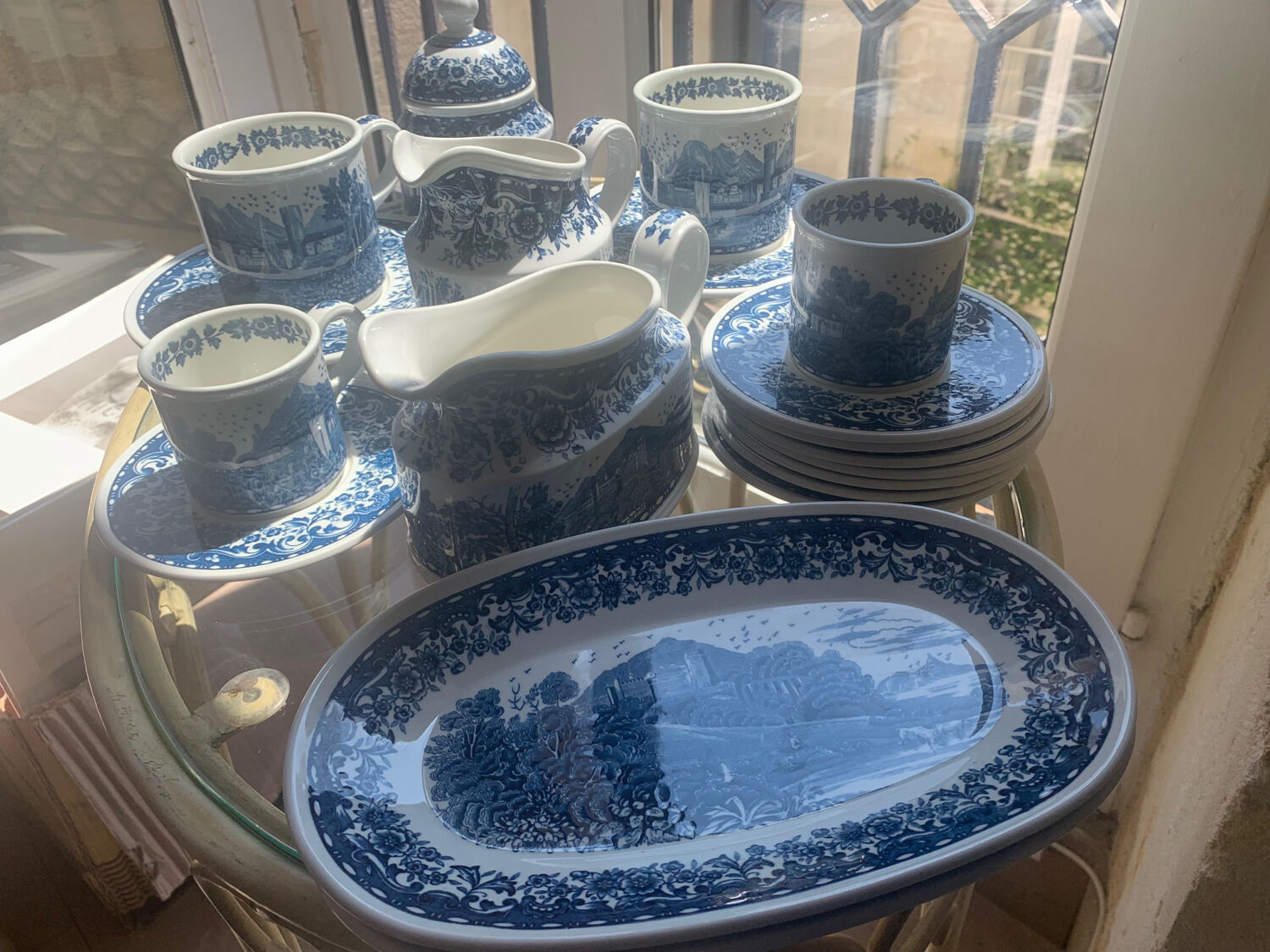 Villeroy & Boch "blue castle" breakfast service