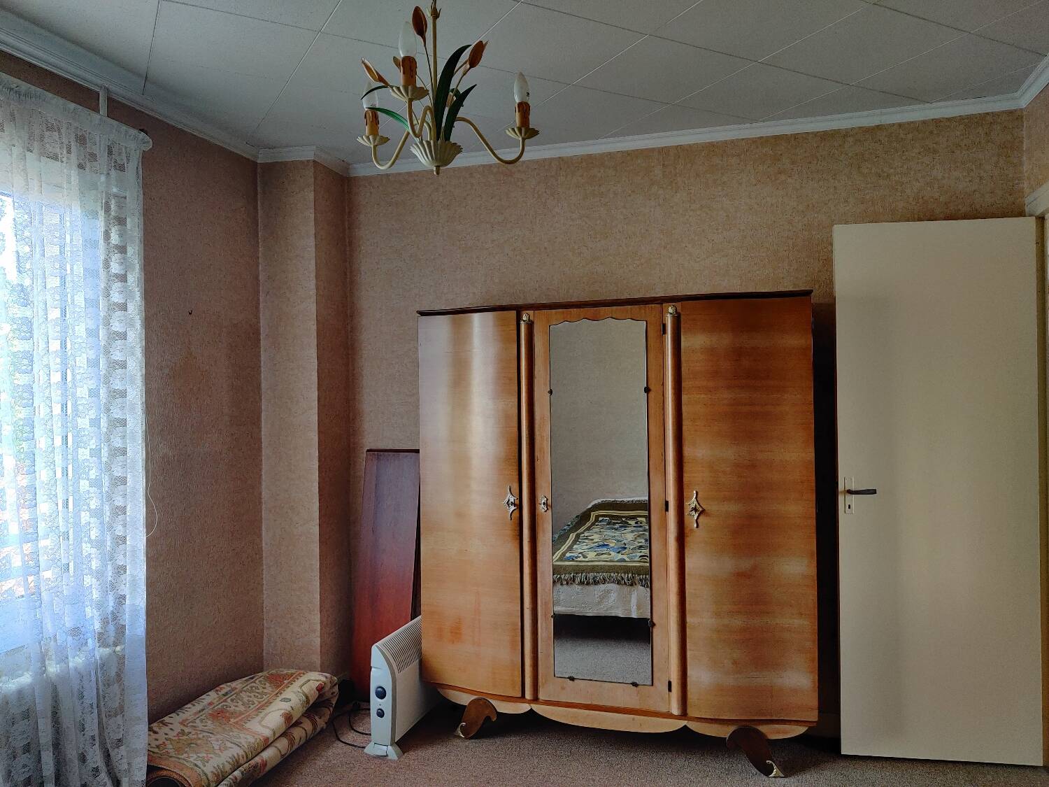 Armoire vintage