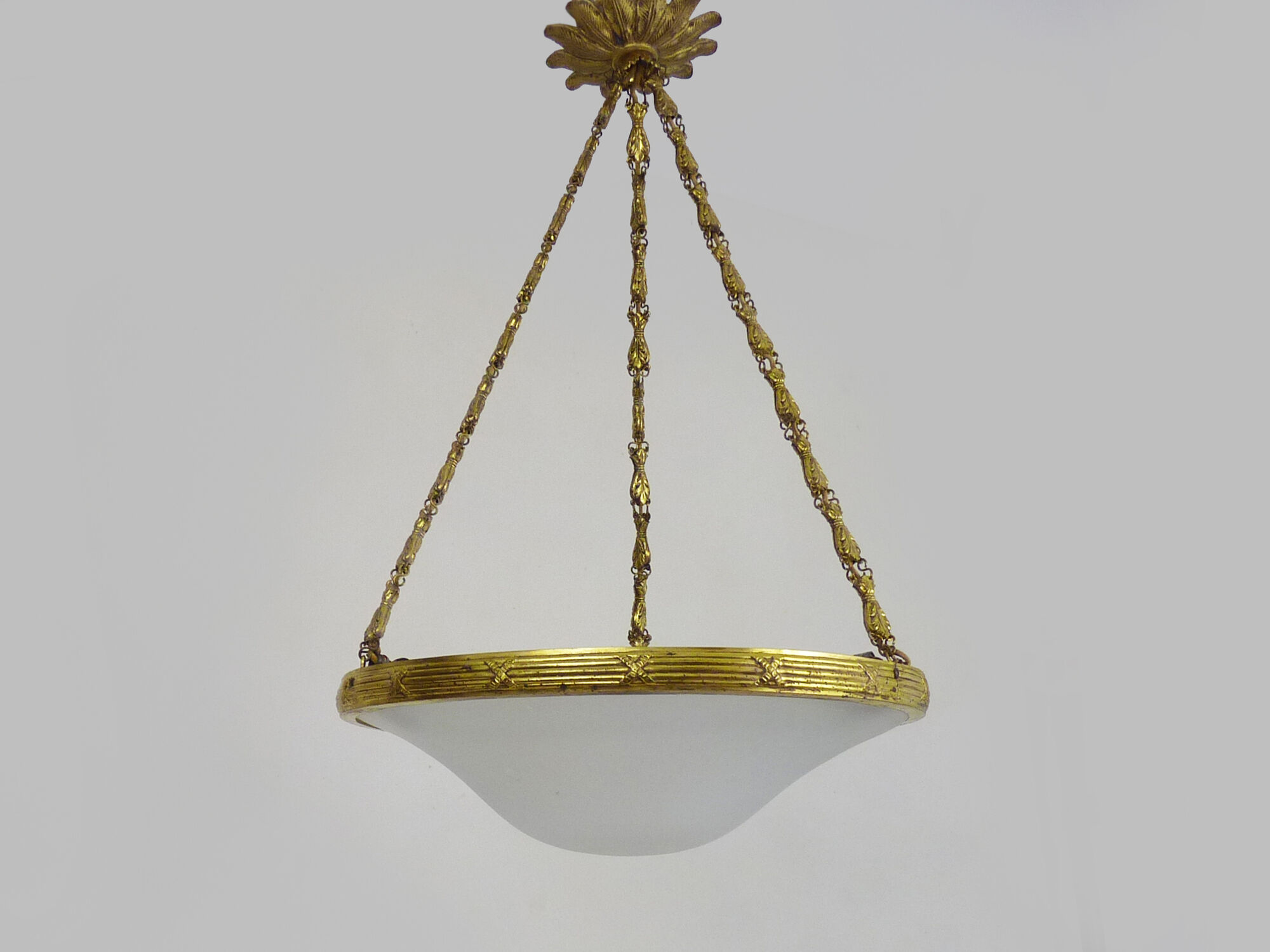Art nouveau glass washbasin suspension, bronze structure with 3 lights