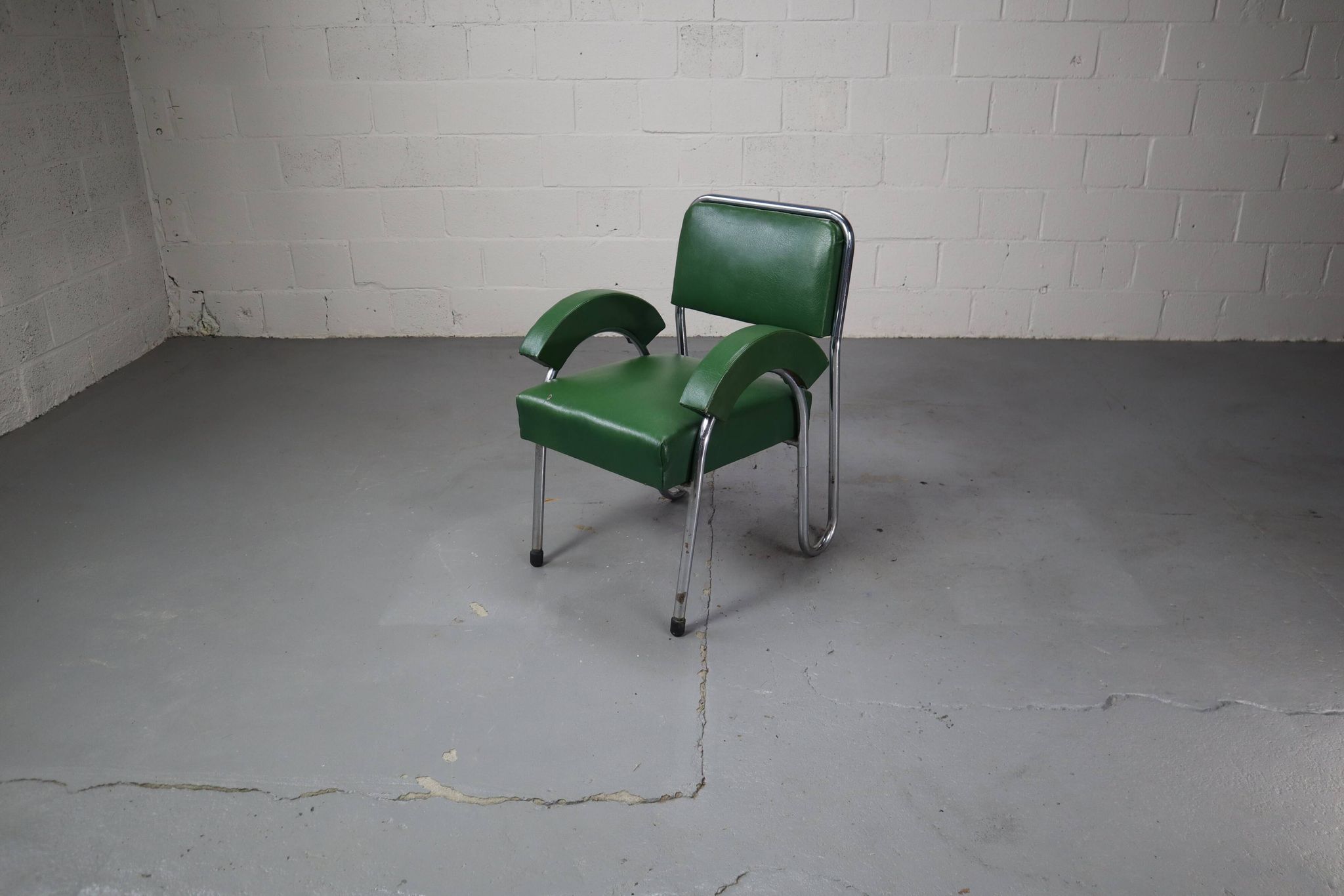 Bauhaus tubular cantilever chair, 1930's