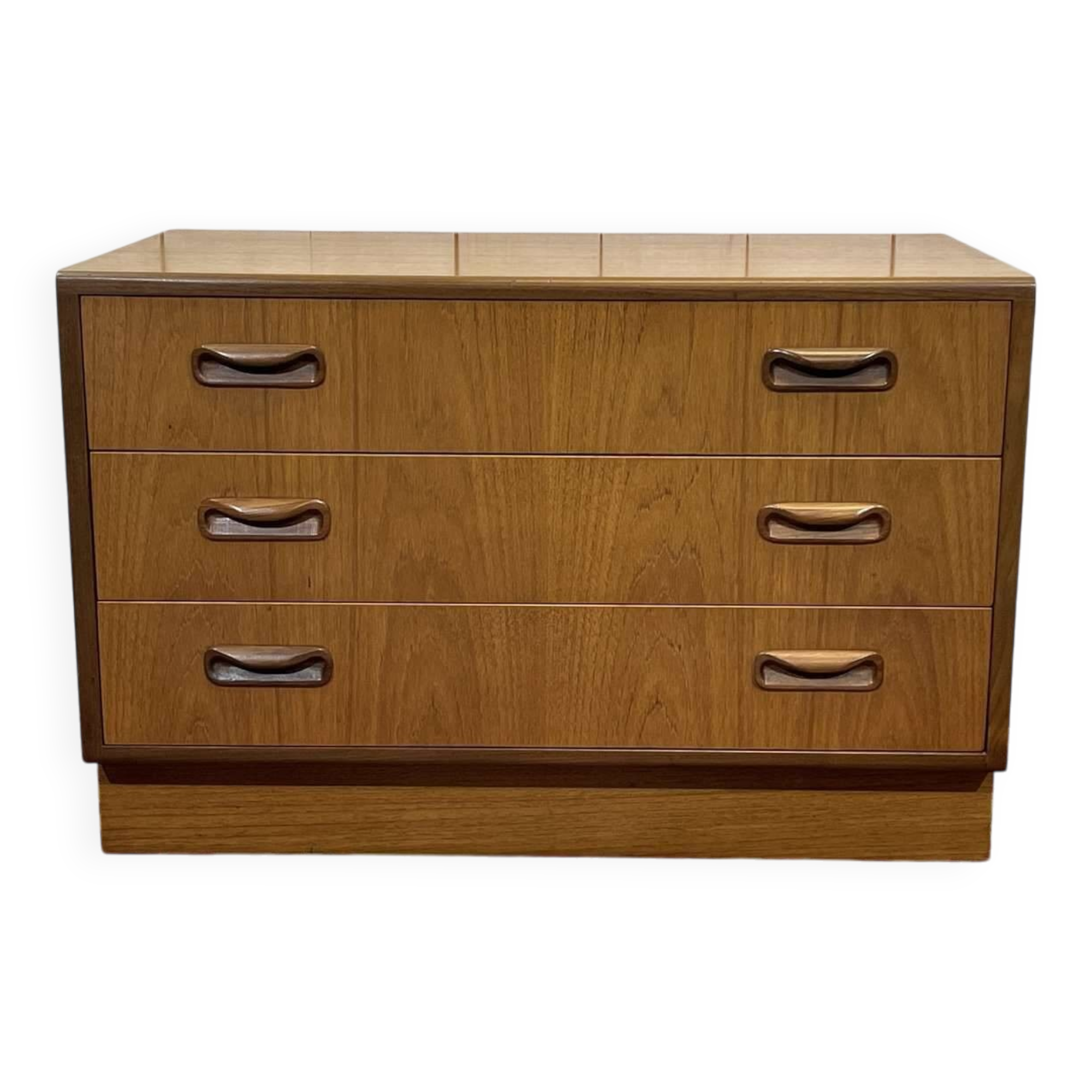English low chest of drawers by the brand G-Plan in teak from the 1970s.