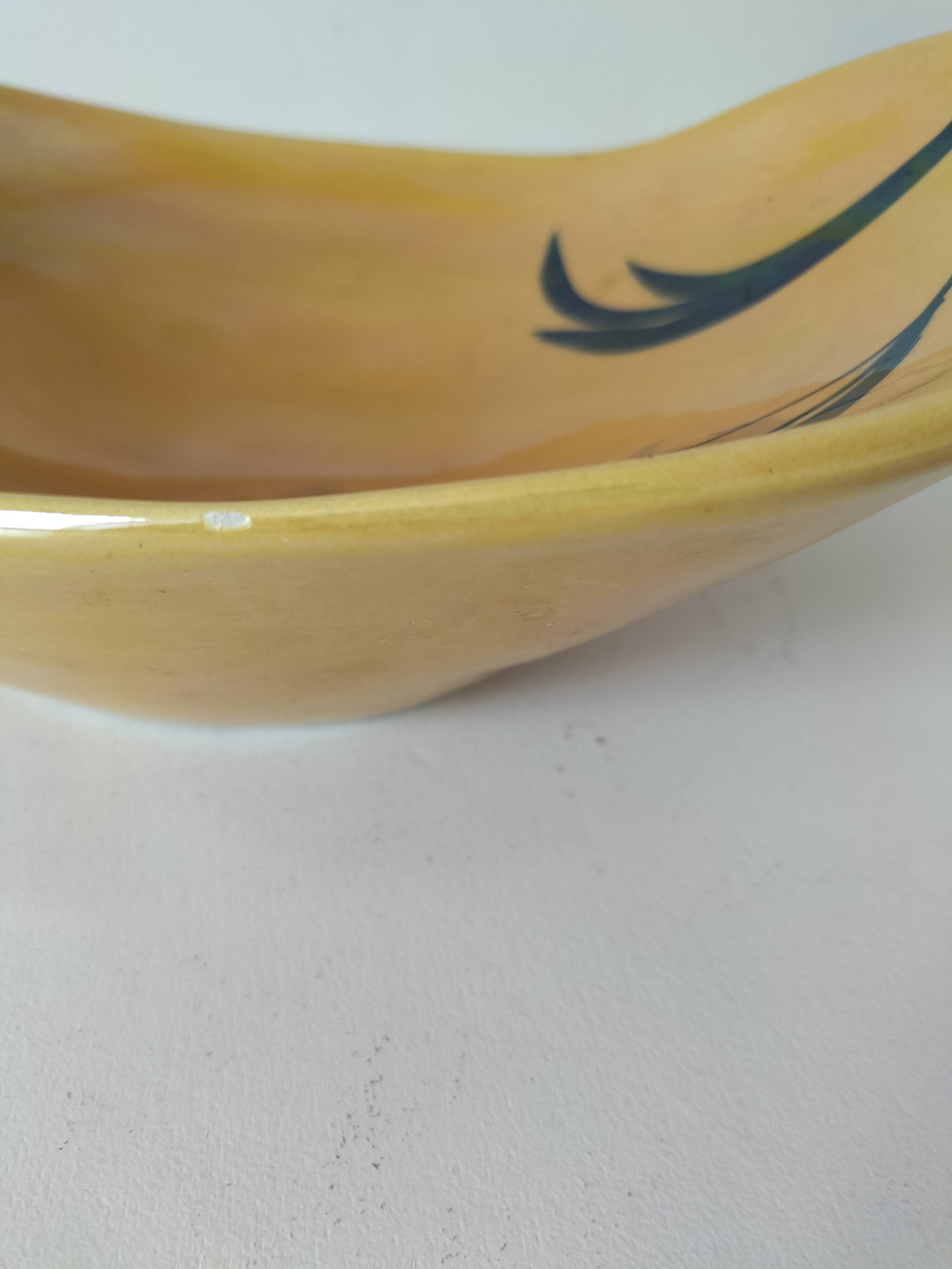 Vintage navette cup by Socram – stylized floral decoration, iridescent caramel