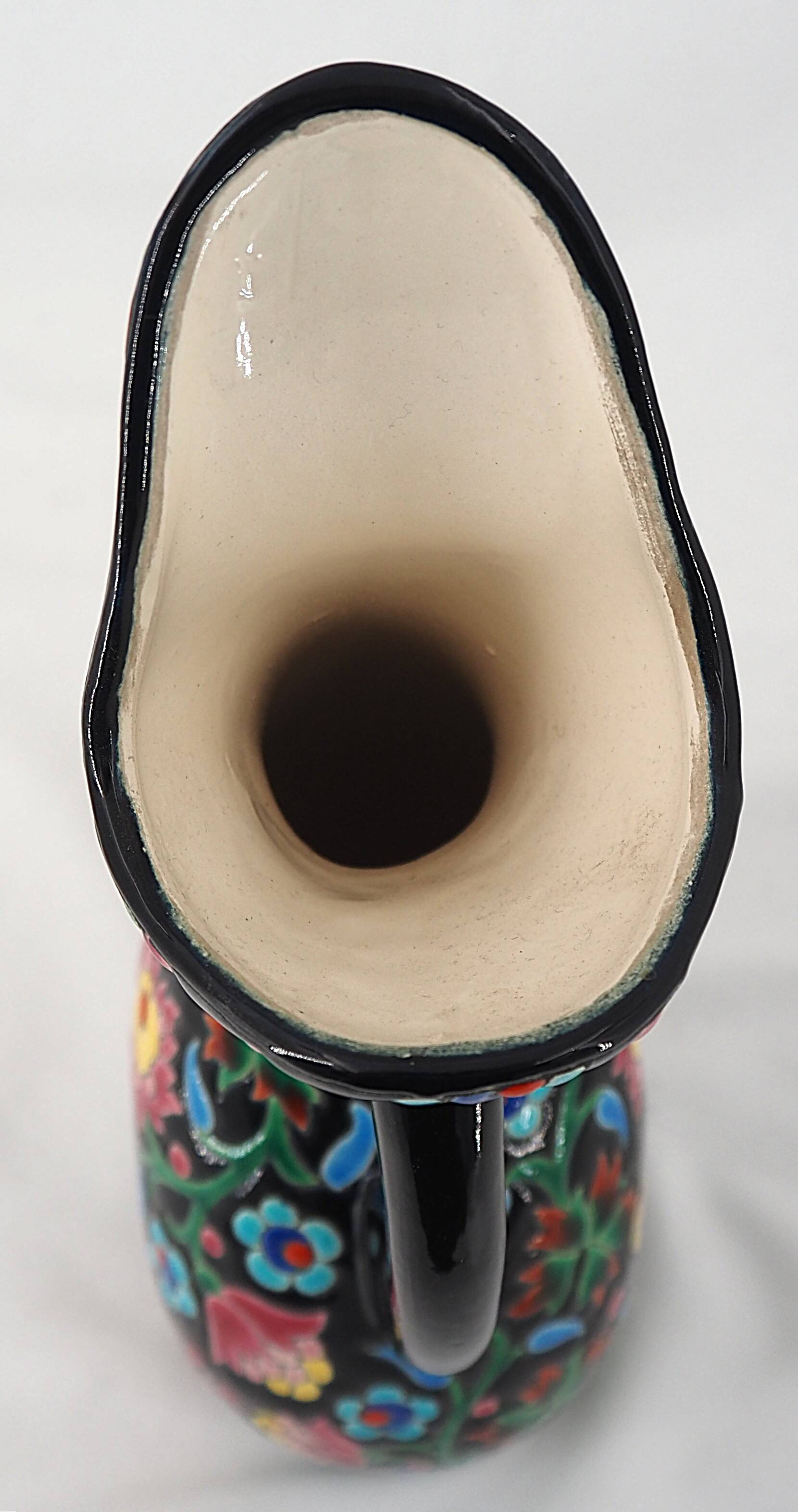 Beautiful Longwy enamel jug, signed, in excellent condition.