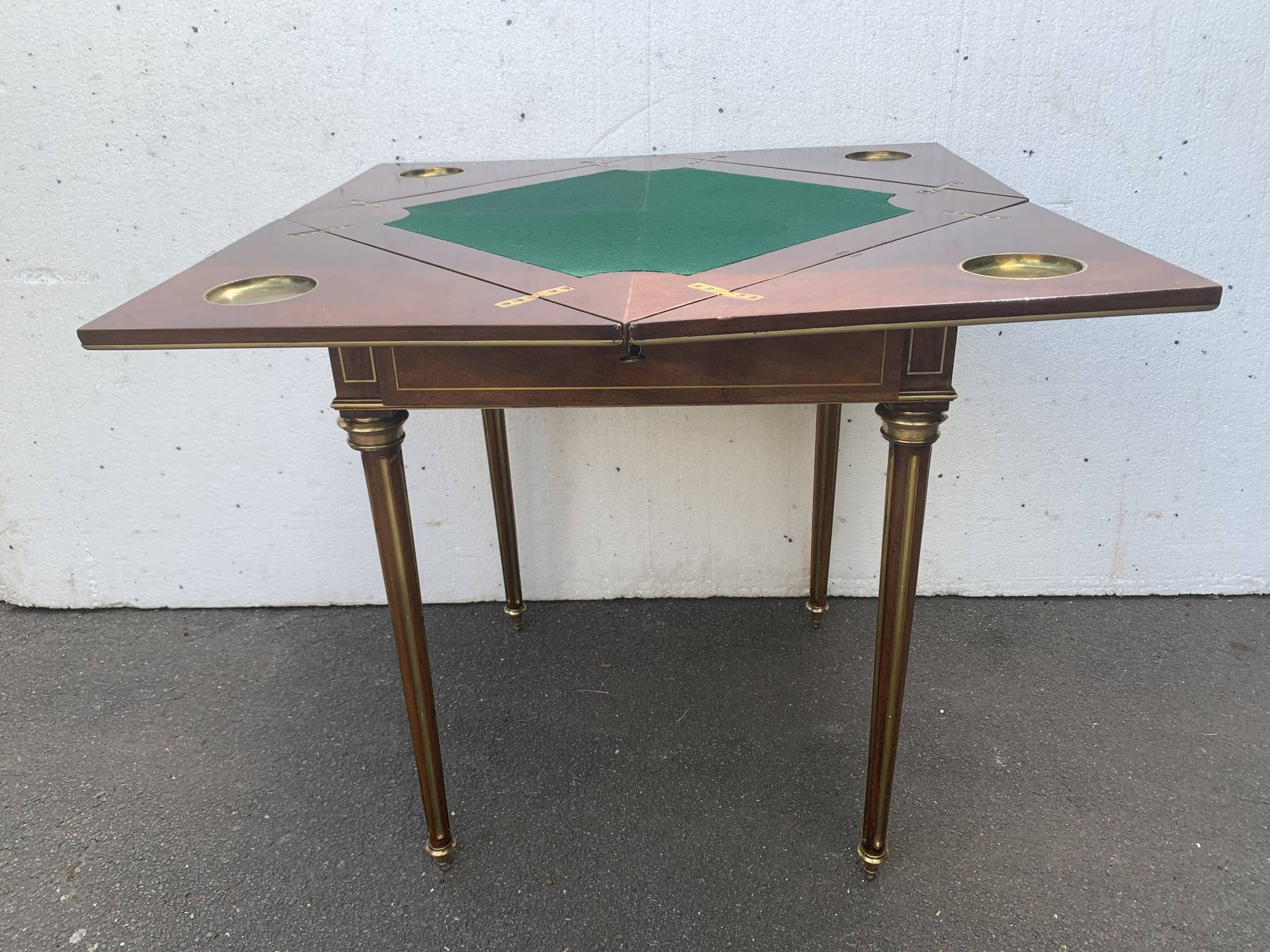 Table for games "Handkerchief" Napoleon III mahogany and brass fillet XIX century