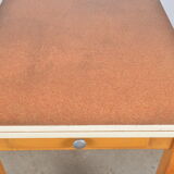 Table Mado