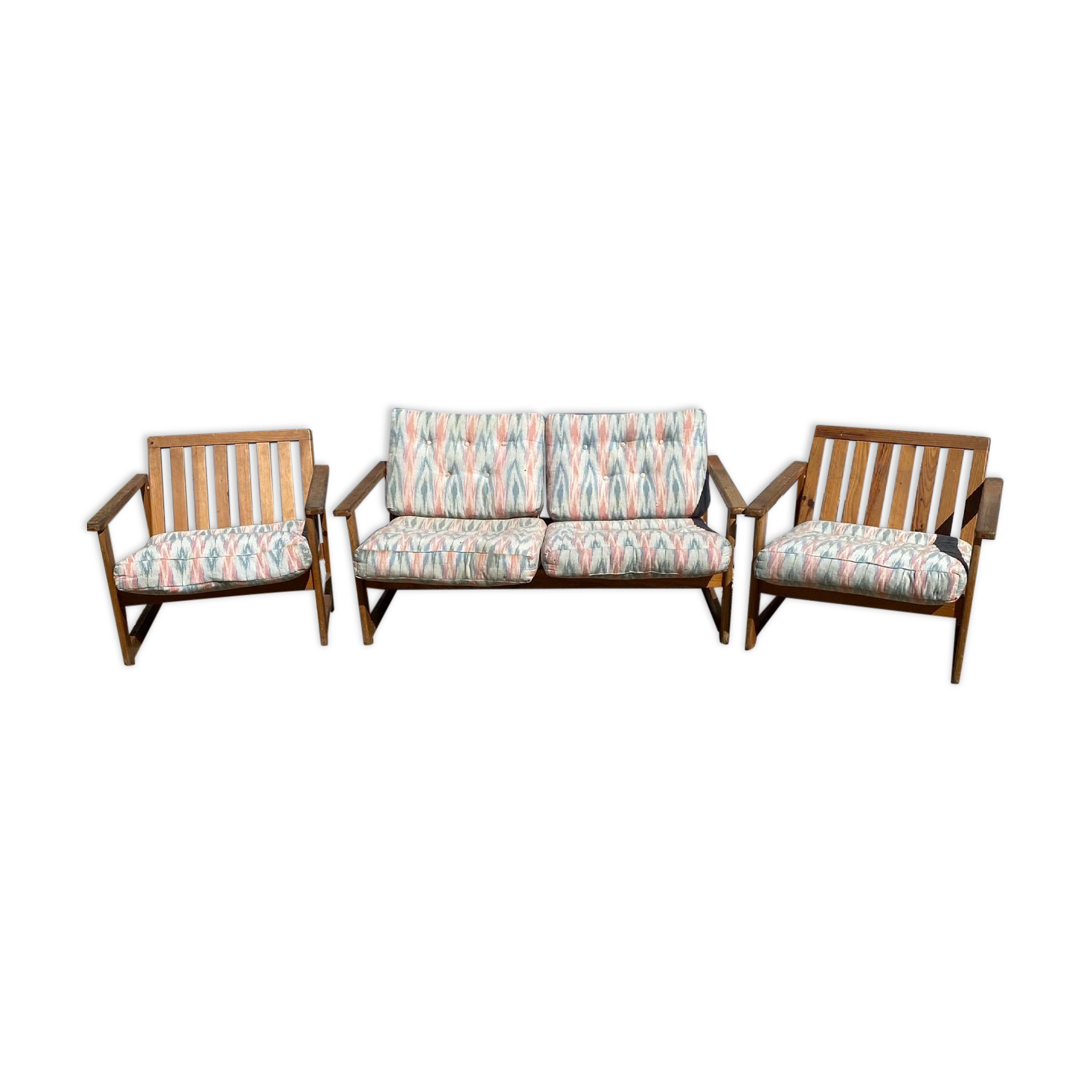 Vintage pitchpin lounge