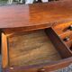 Commode galbée ancienne en acajou