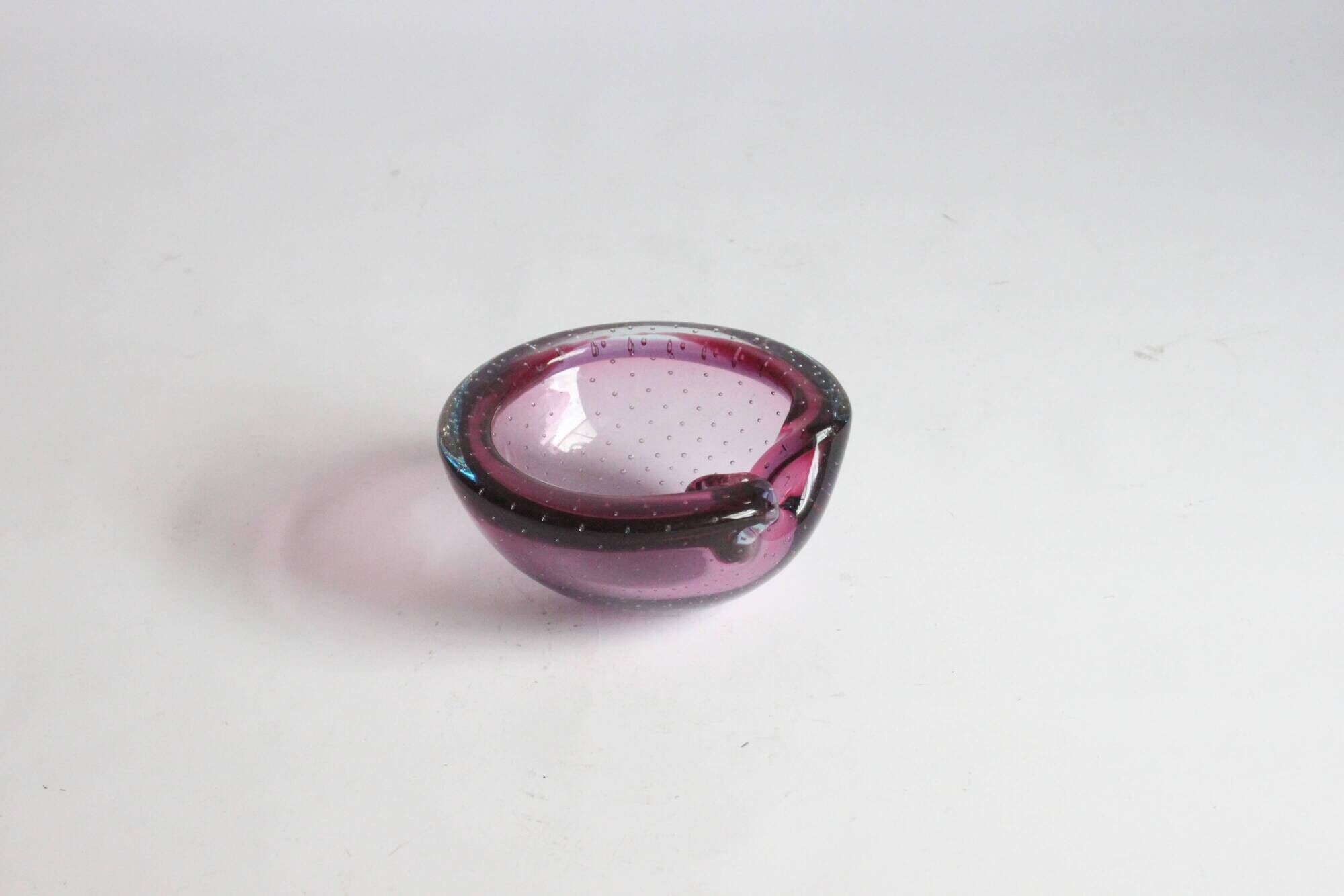 Murano glass purple bullicante trinket bowl, 1960s