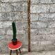 Tabouret formica triangular healing small red coffee table vintage tripod door plant