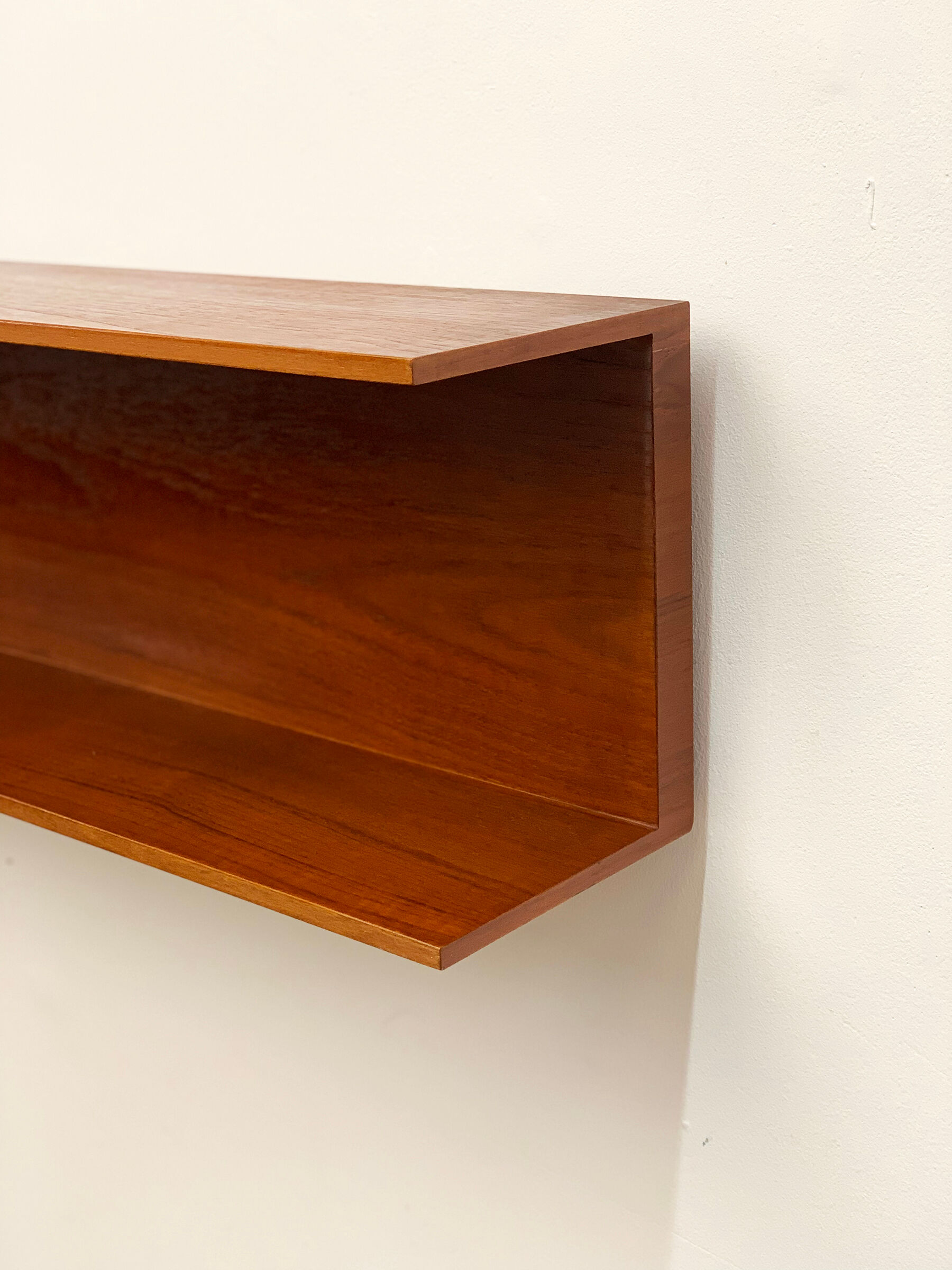 Wall shelf by Walter Wirz for Wilhelm Renz, Germany