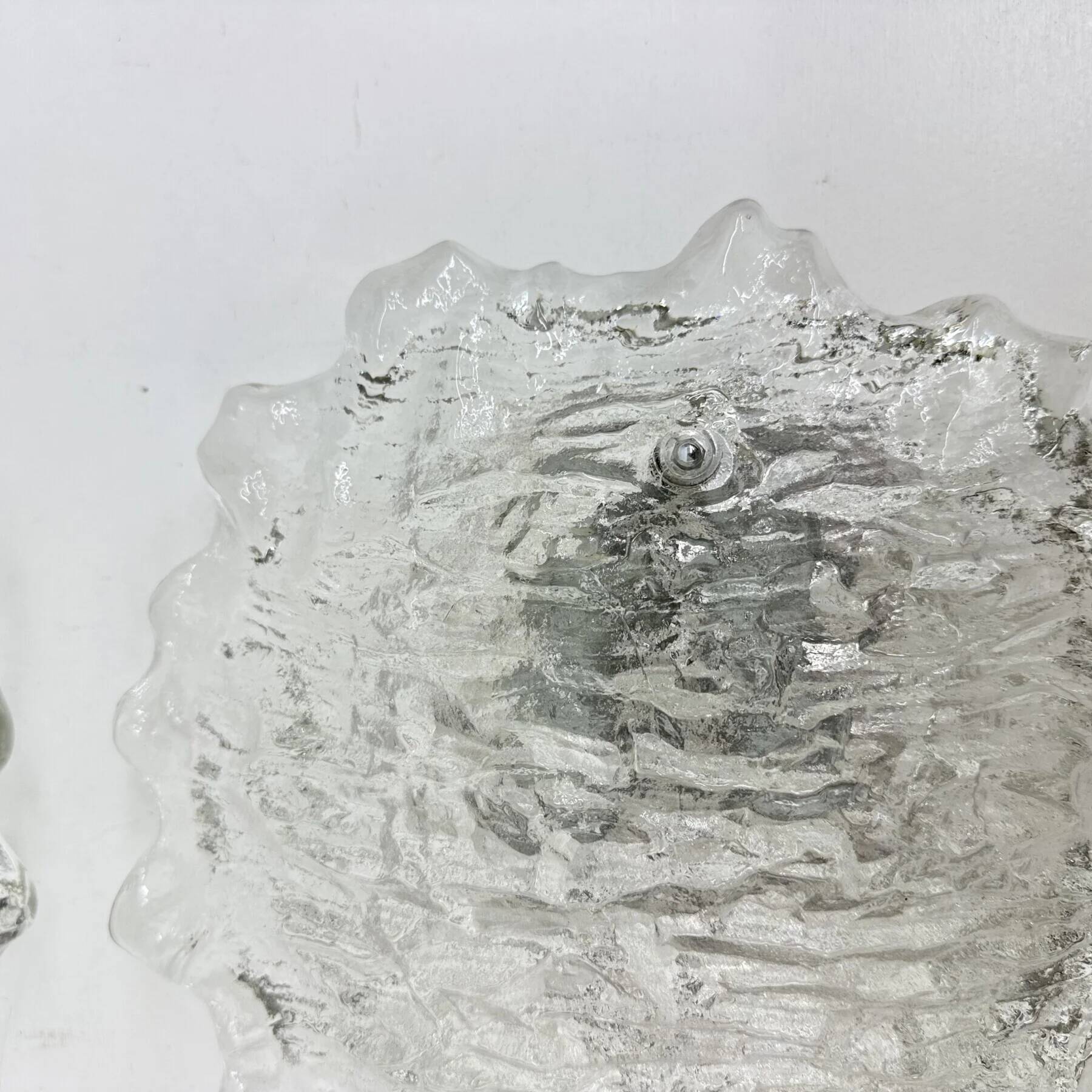 Ensemble de 2 grands appliques en verre à glace des années 1970.