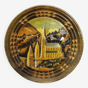 decorative plate - old wooden medallion to hang - souvenir of Lourdes