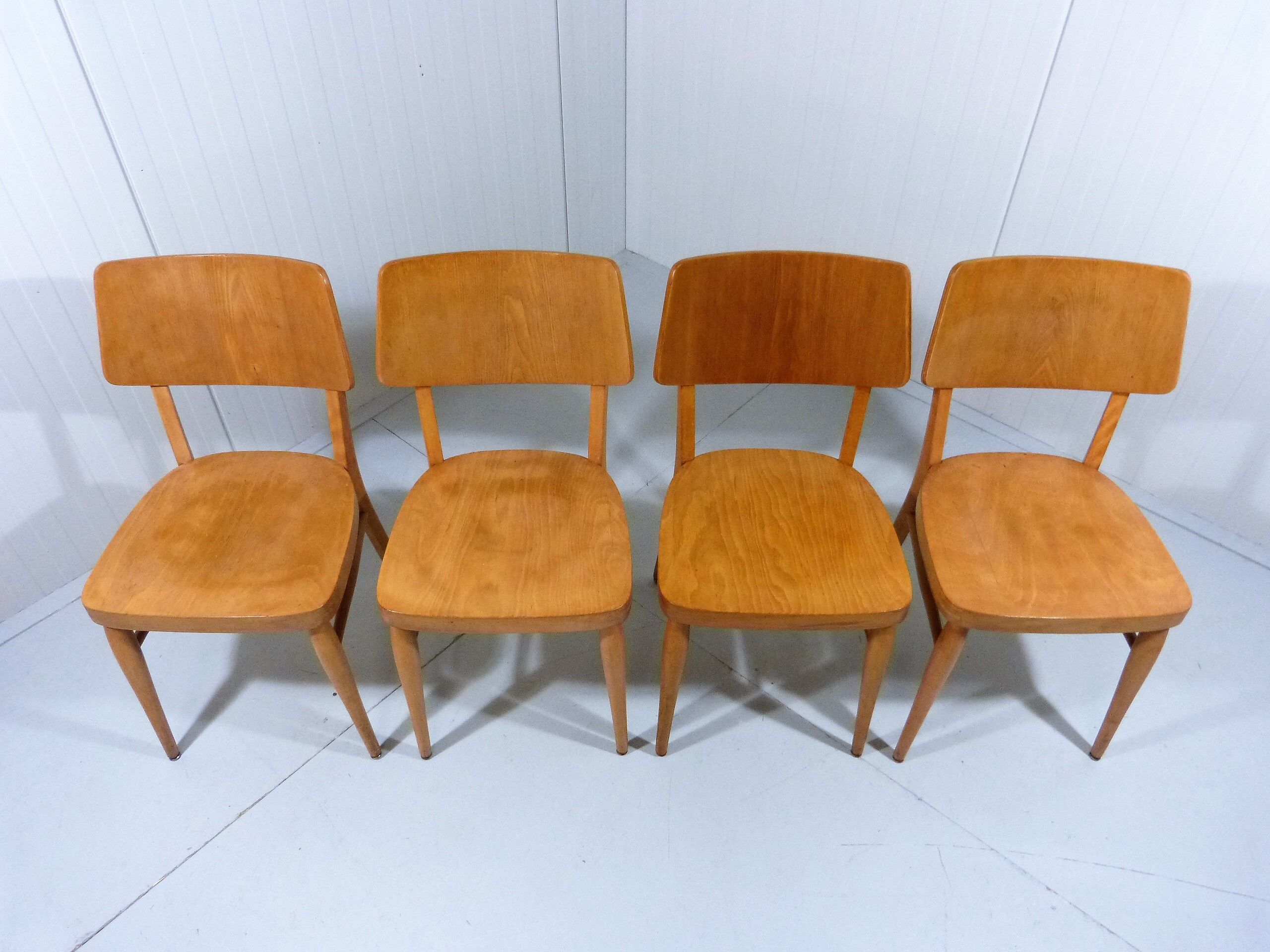 Set of 8 wooden dining chairs 1950’s
