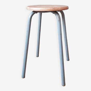 Minimalist stool