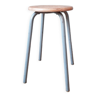 Minimalist stool