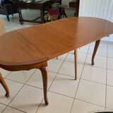 Extendable half moon table
