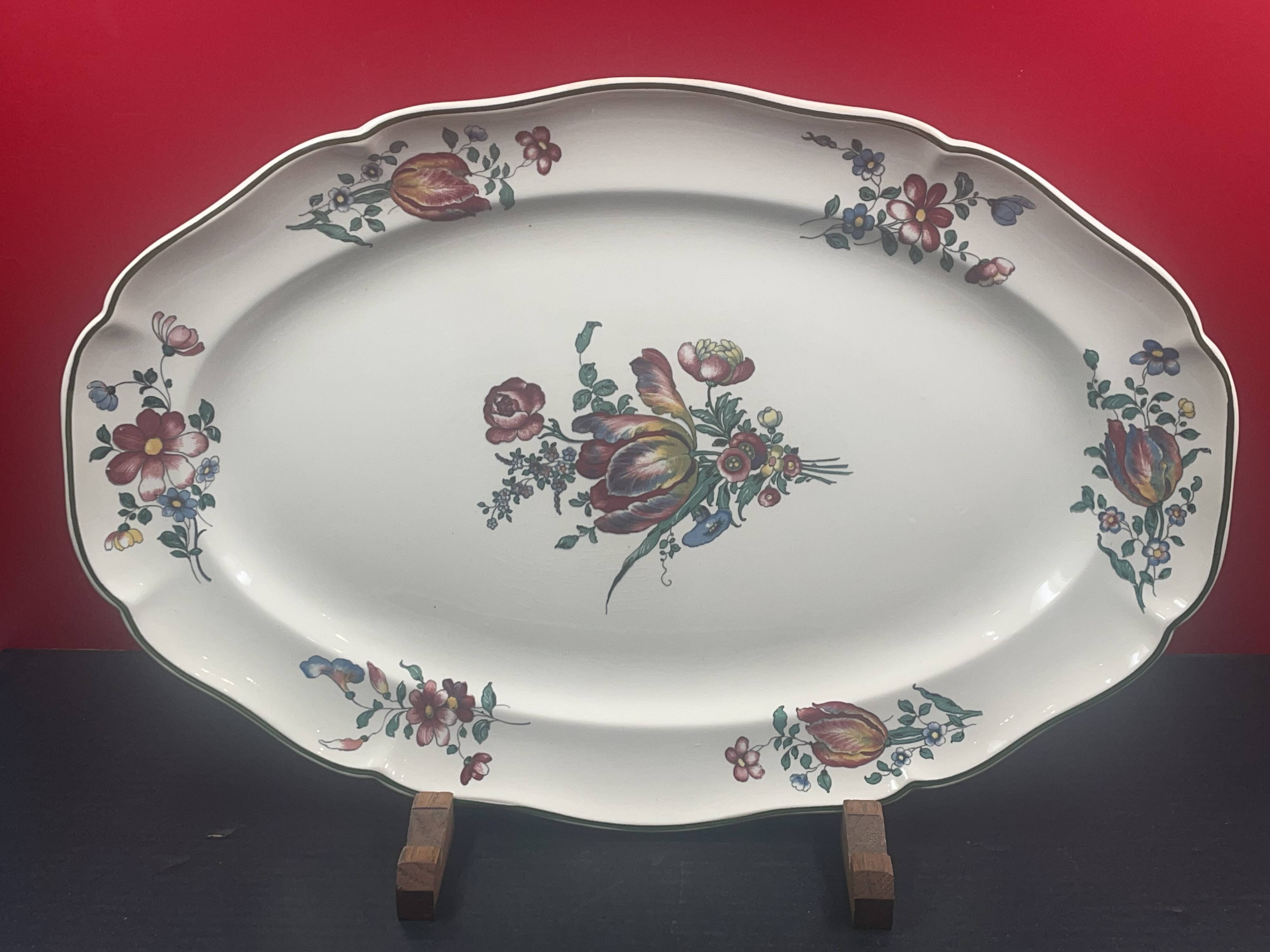 Large oblong dish Villeroy and Boch Mettlach Model 1562 - 46 x 30.5 cm