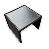 Table basse noire en bois par Peter Ghycz, Horn collection