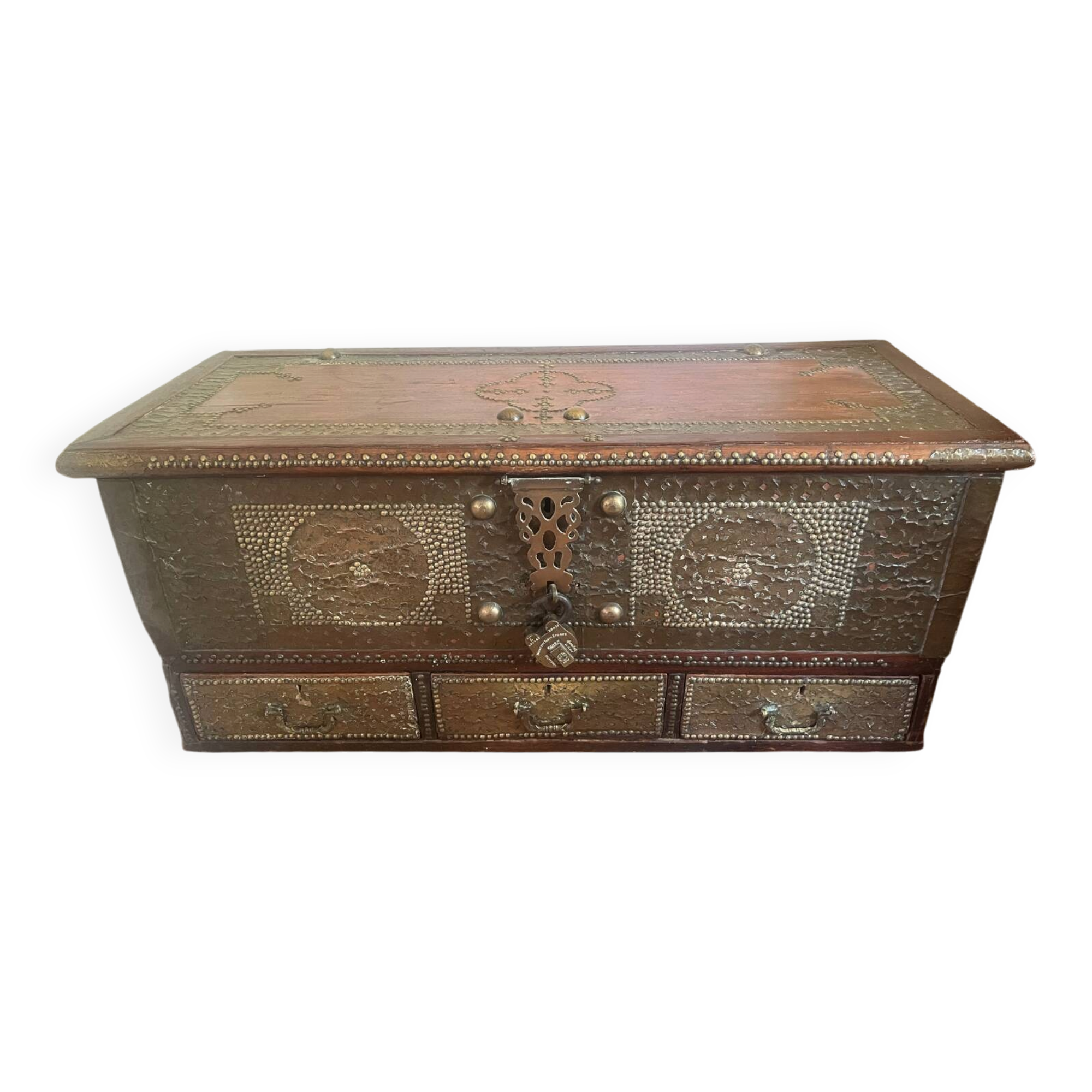 Zanzibar chest