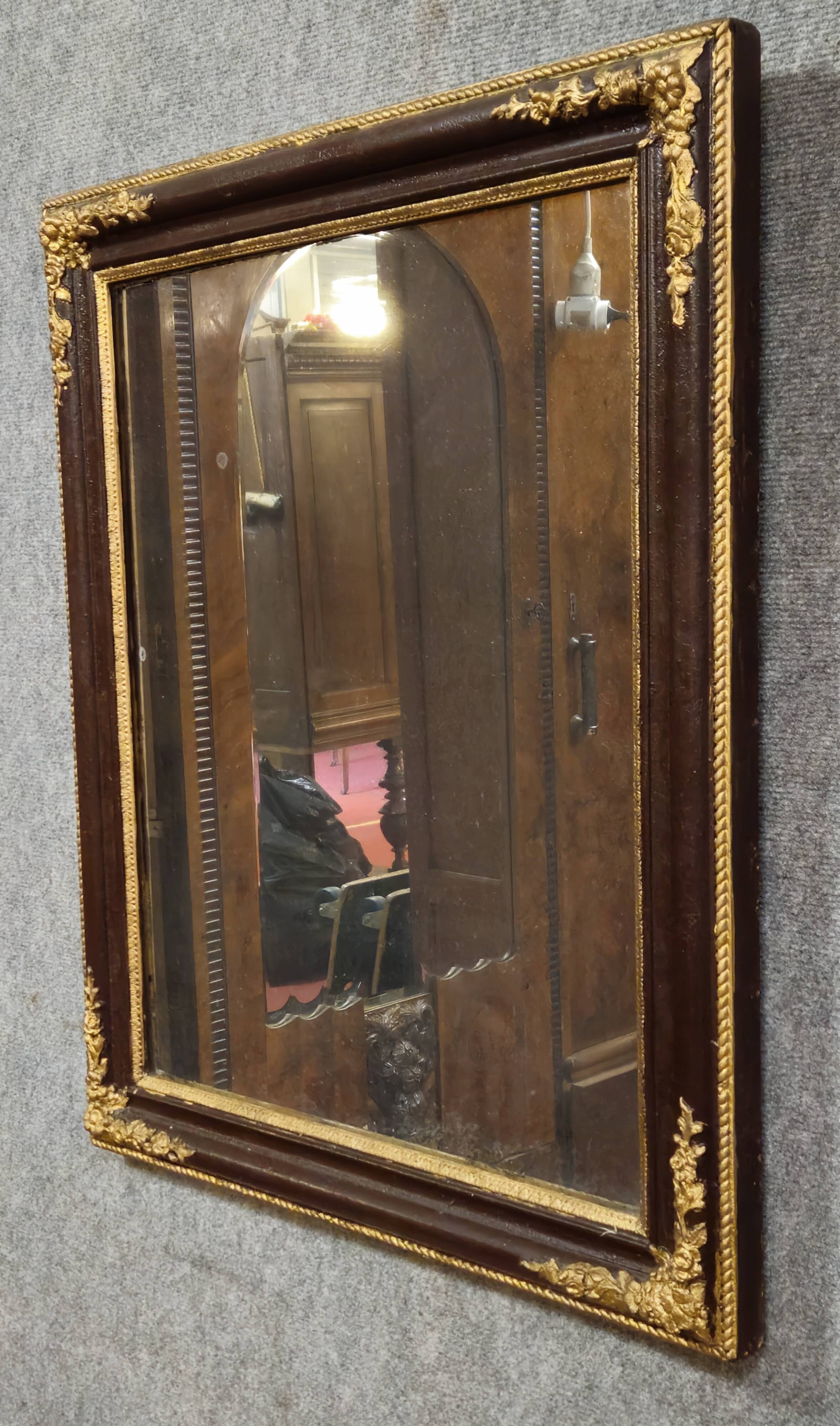 Antique carved and gilded wooden mirror – classic style