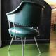 Fauteuil en skai vert